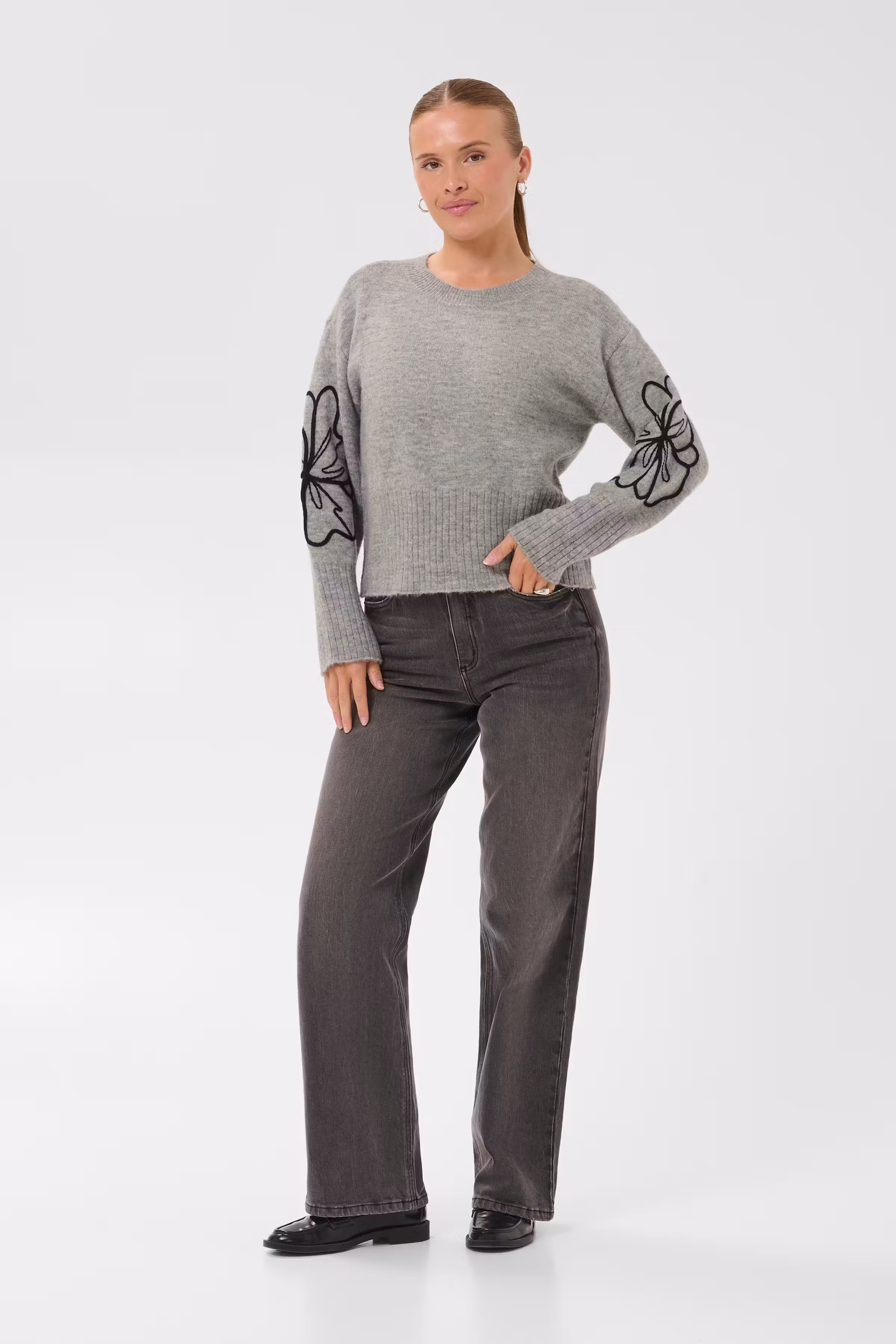 KAerin Pullover LOOKBOOK FRONT 10512579-1000141