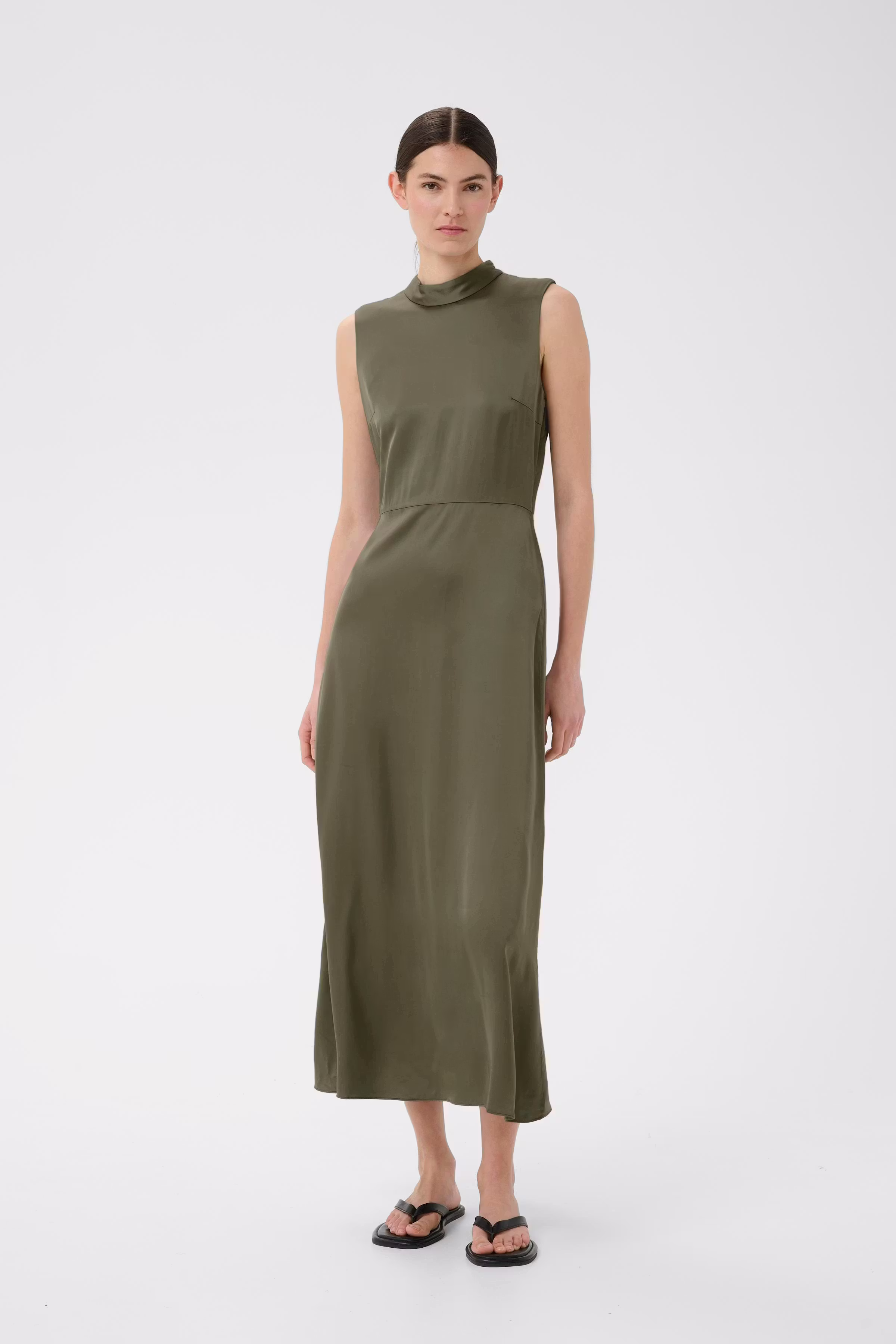 BallaIW Dress LOOKBOOK FRONT 30111228-180515