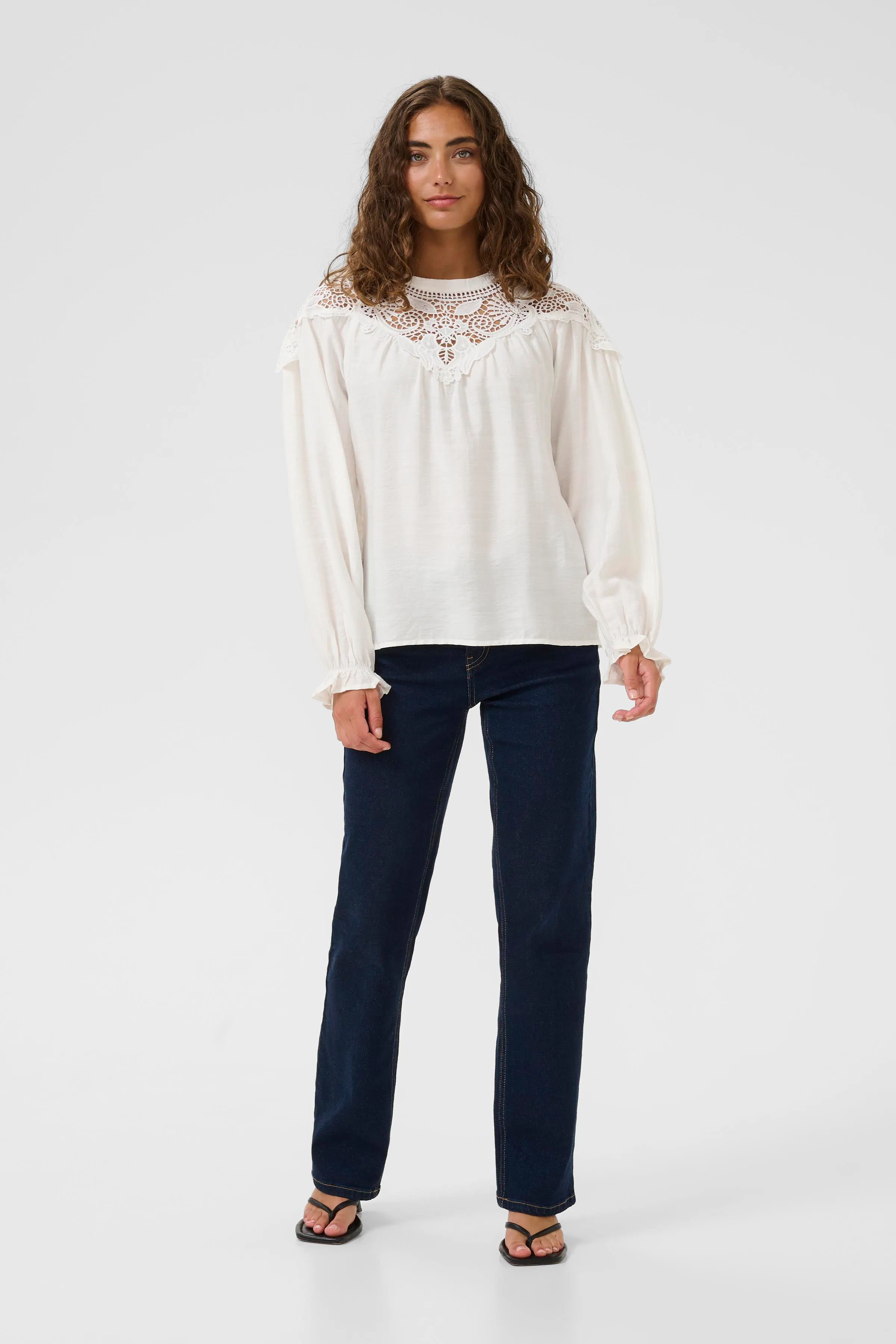 CUallegra Blouse LOOKBOOK FRONT 50112468-500013