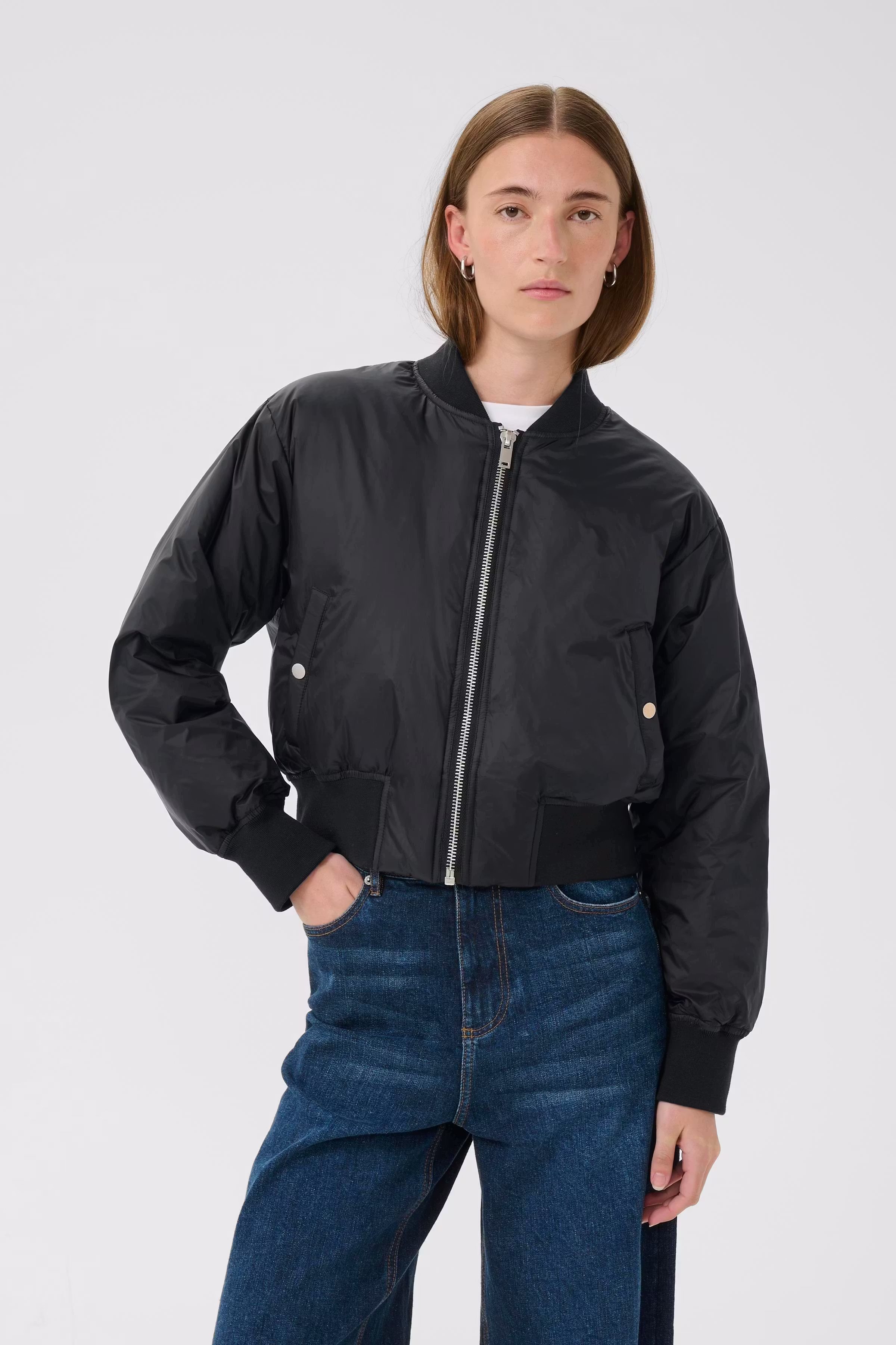 KialinnIW Cropped bomber jas LOOKBOOK FRONT 30110657-194008
