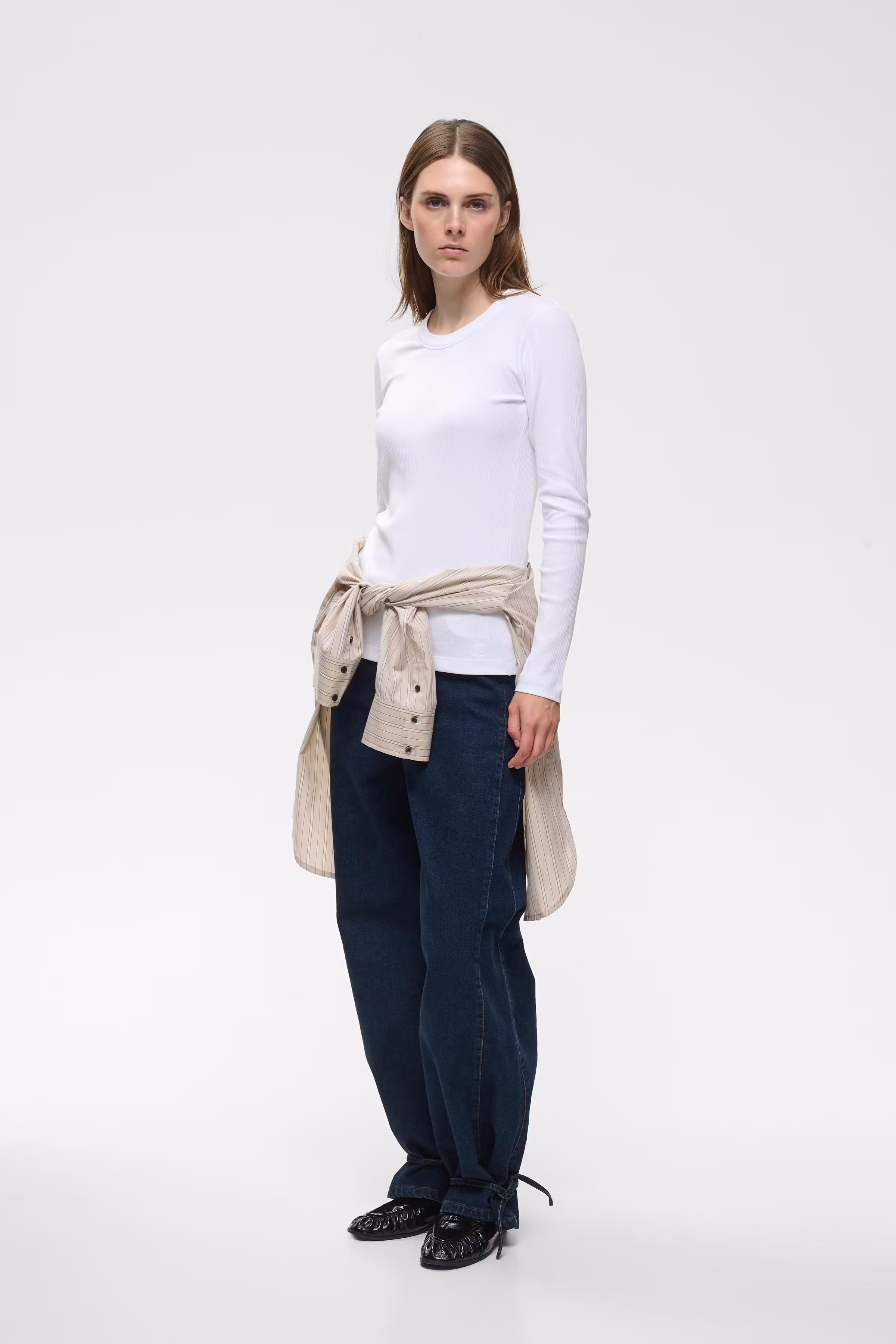 DagnaIW T-shirt LOOKBOOK FRONT 30106649-300001
