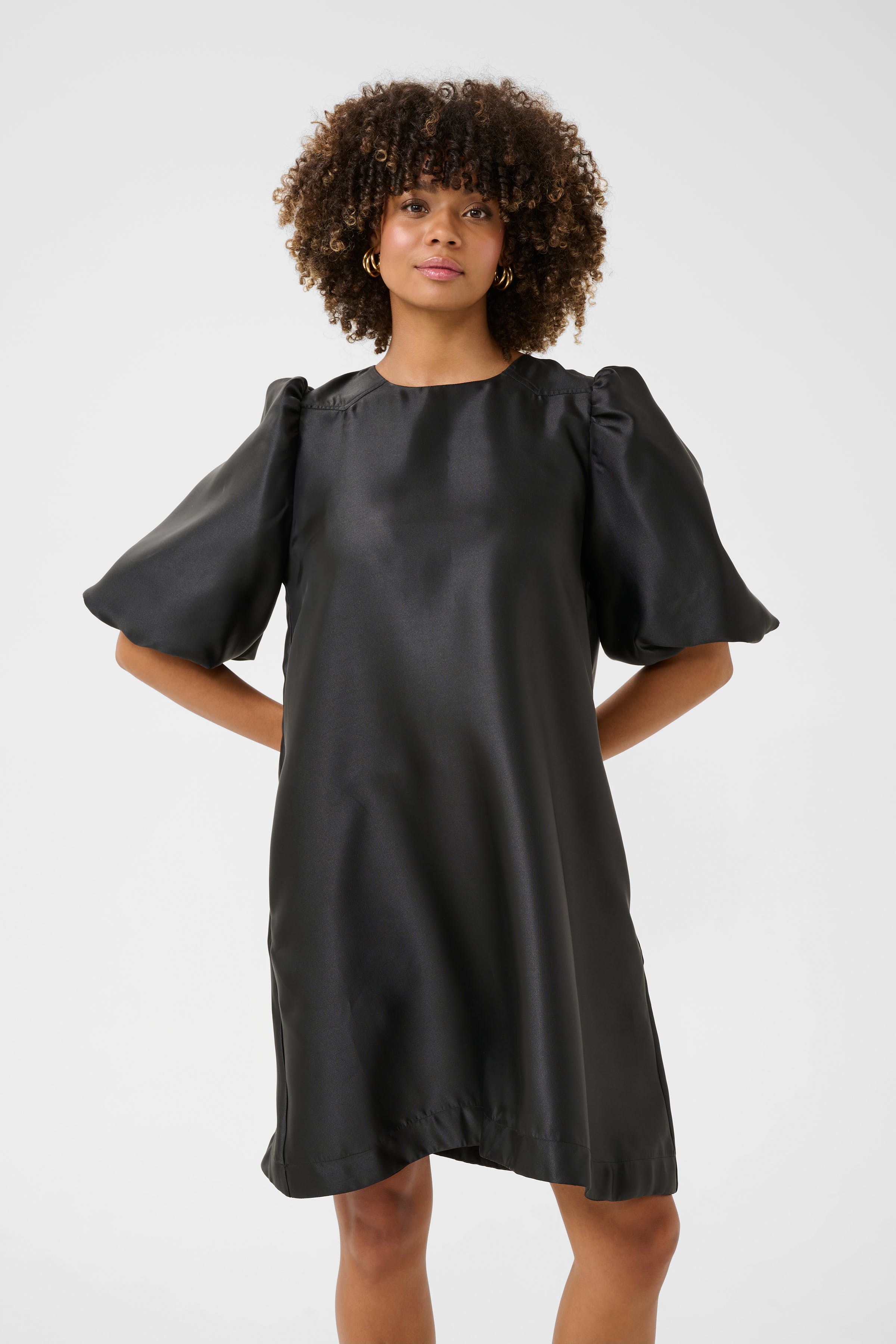 CUtafta Kjole LOOKBOOK FRONT 50111236-500012