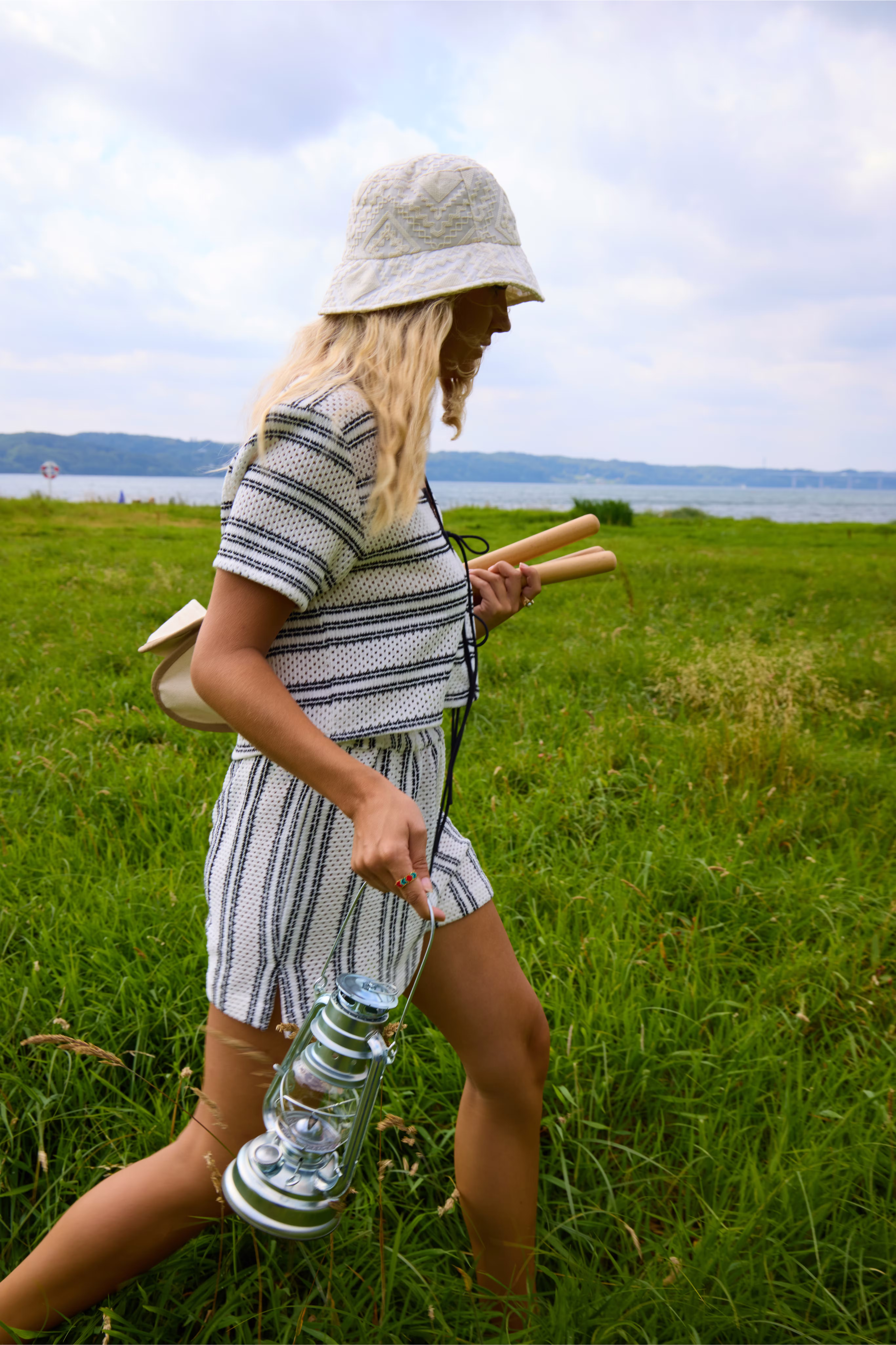 IALUNA Chapeau LOCATION NONE 20126153-130905