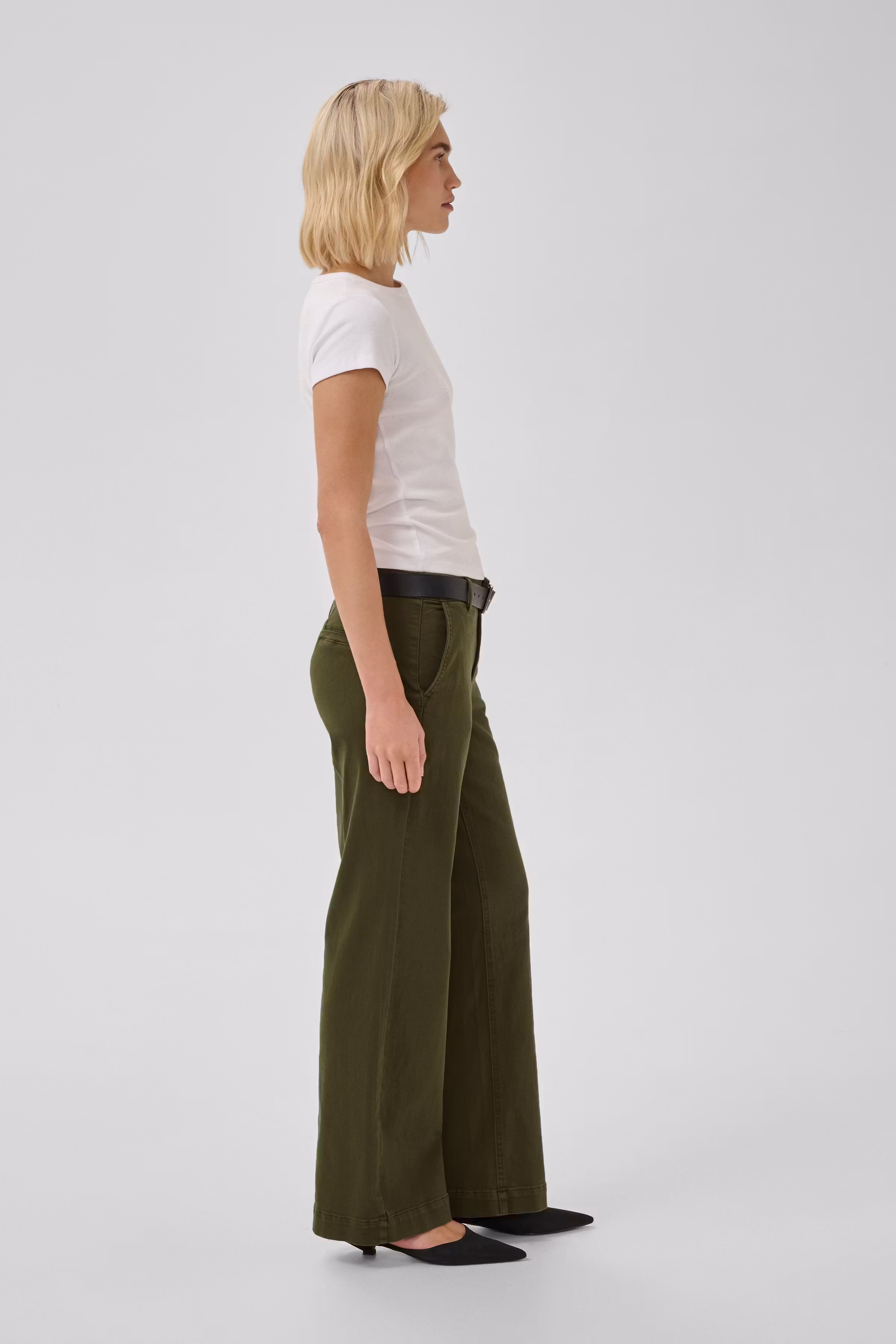 LaraMW Trousers LOOKBOOK DETAIL 10705225-190515