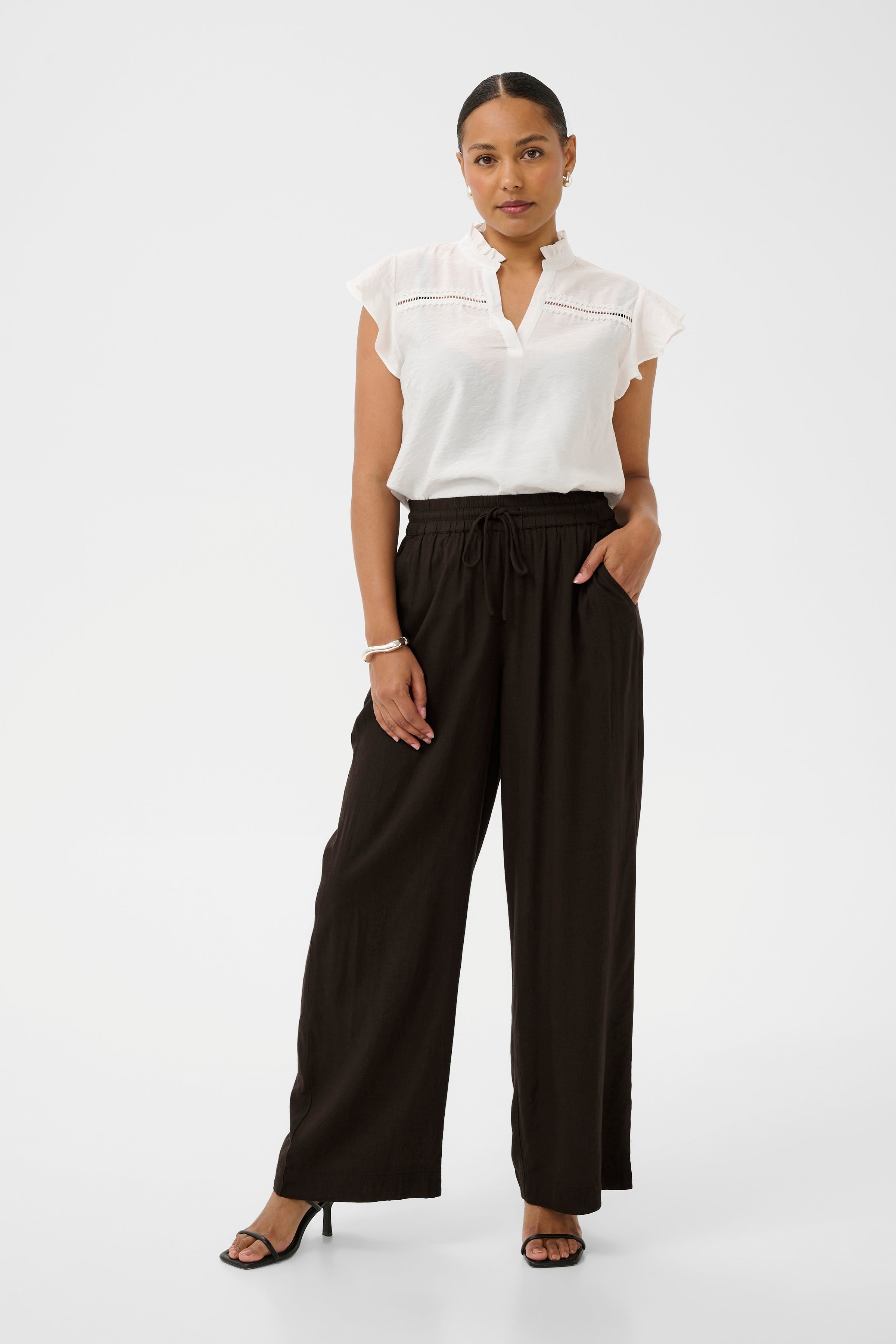 KAmilia Trousers LOOKBOOK FRONT 10511467-191111
