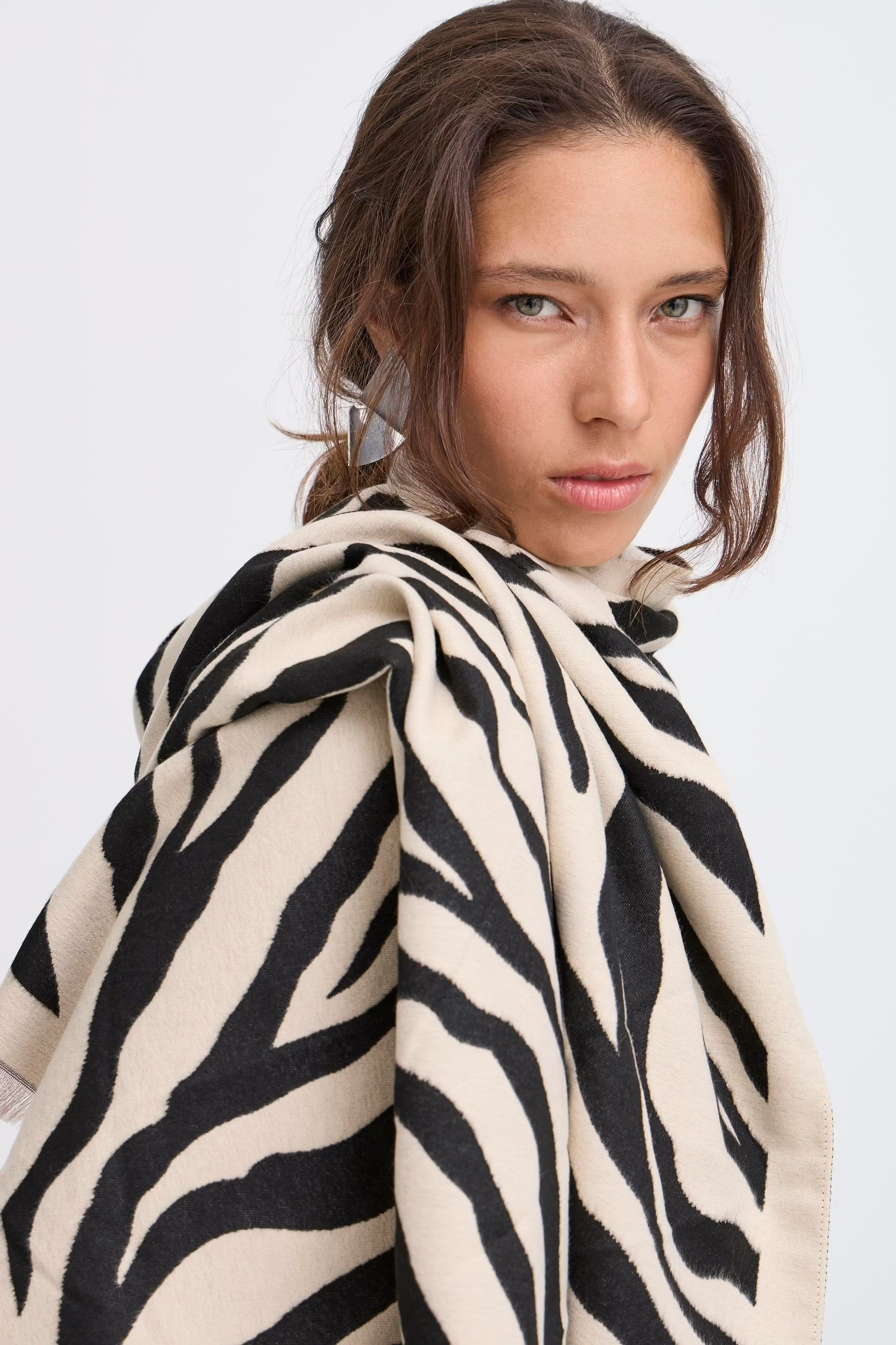 BYVIBRA Skjerf LOOKBOOK FRONT 20817266-202843