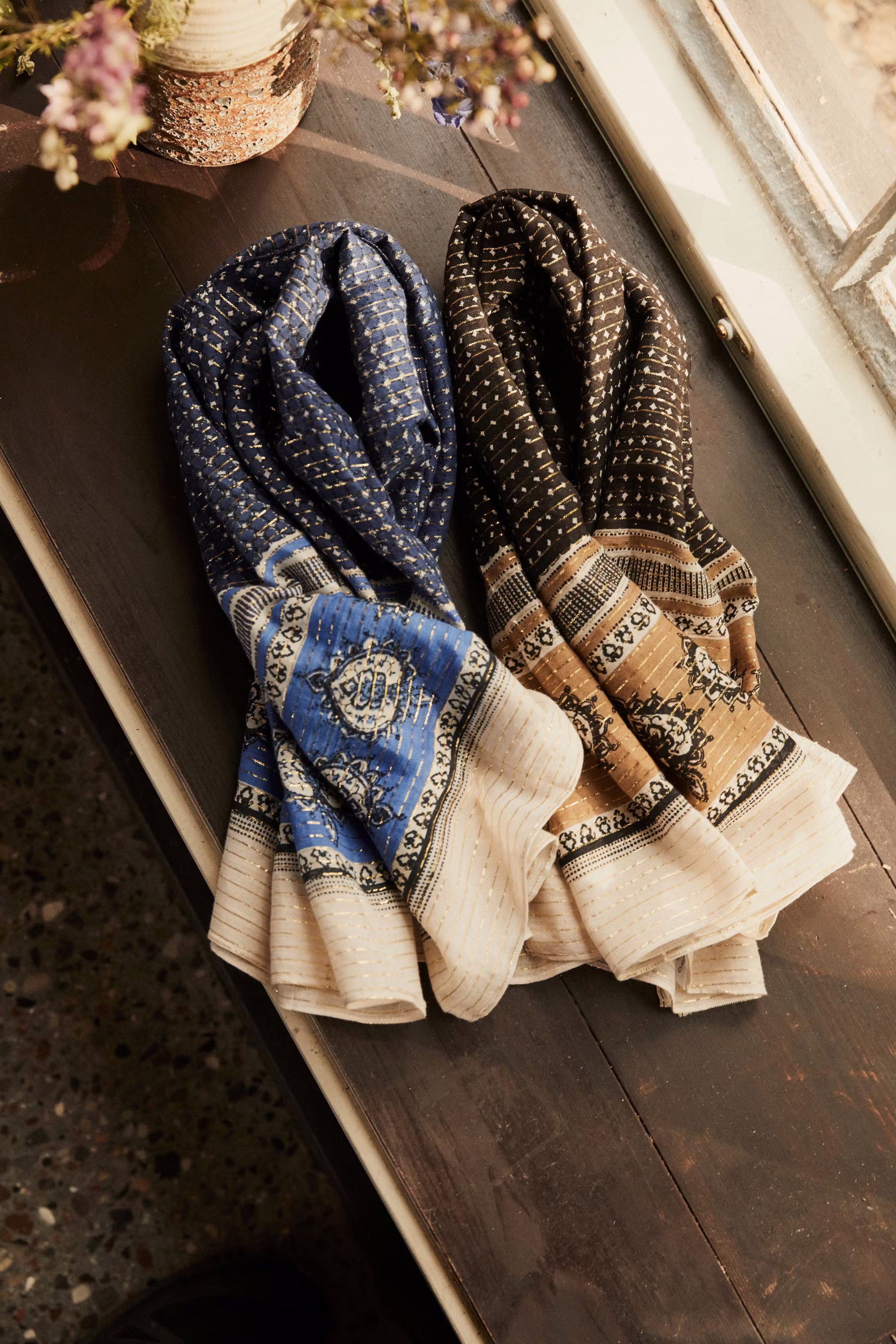 AdiaPW Scarf LOCATION NONE 30304890-301422