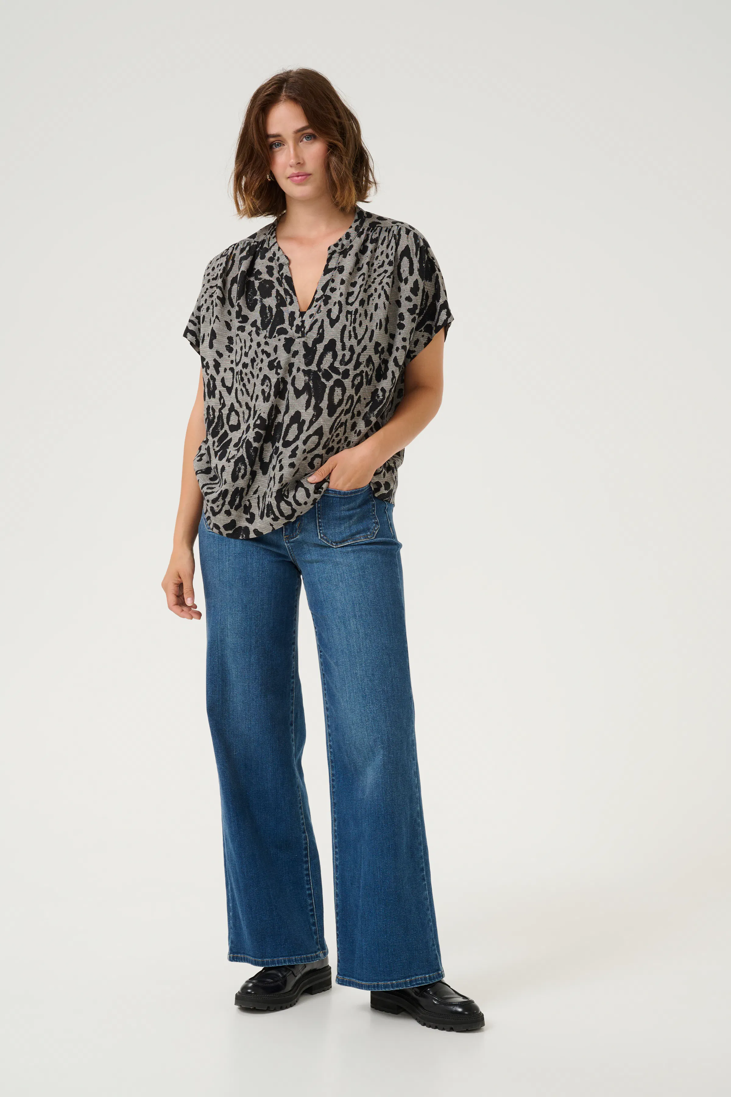 KAmilia Top aus Leinen LOOKBOOK FRONT 10509670-107126