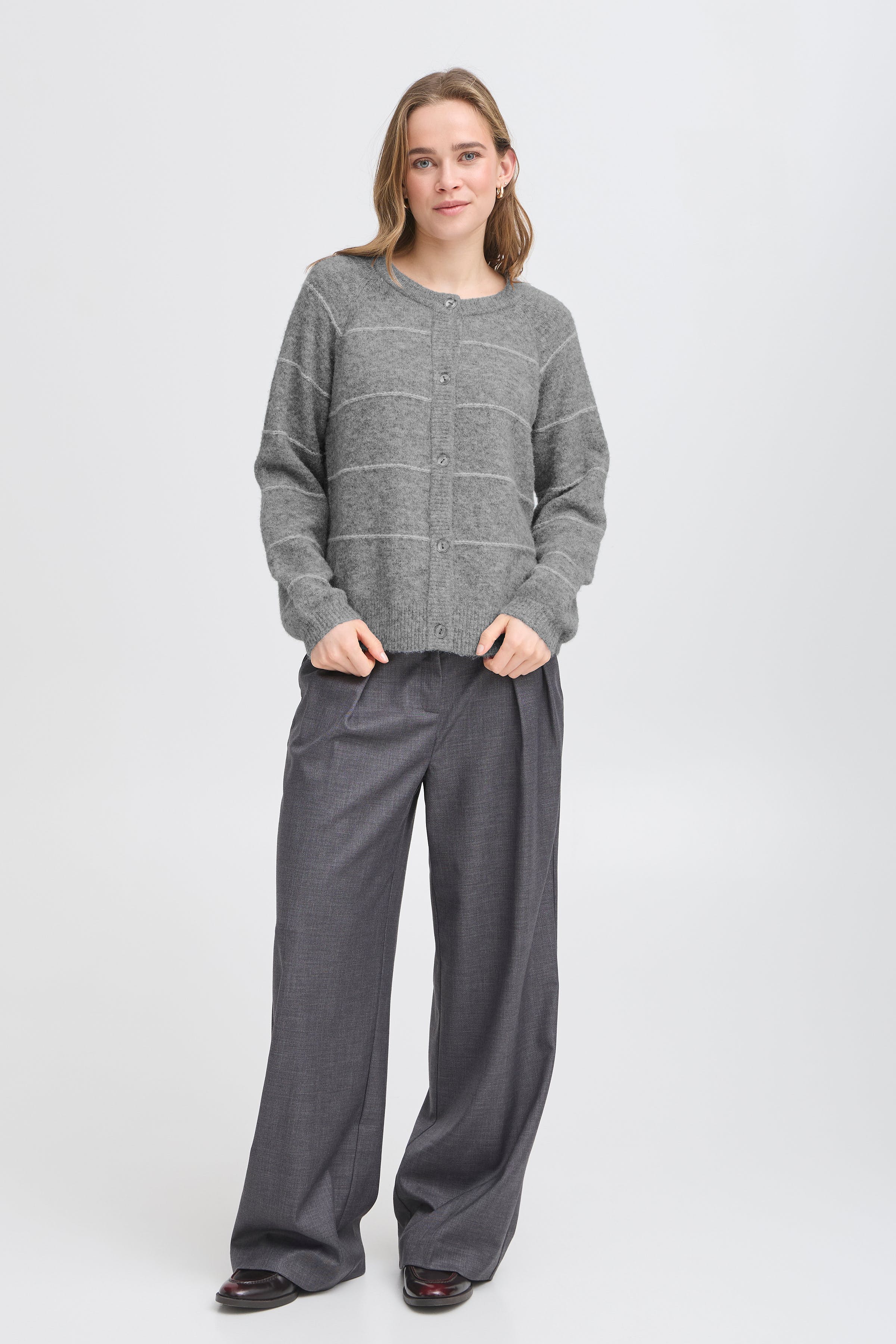 FRKENDRA Cardigan LOOKBOOK FRONT 20615962-200678