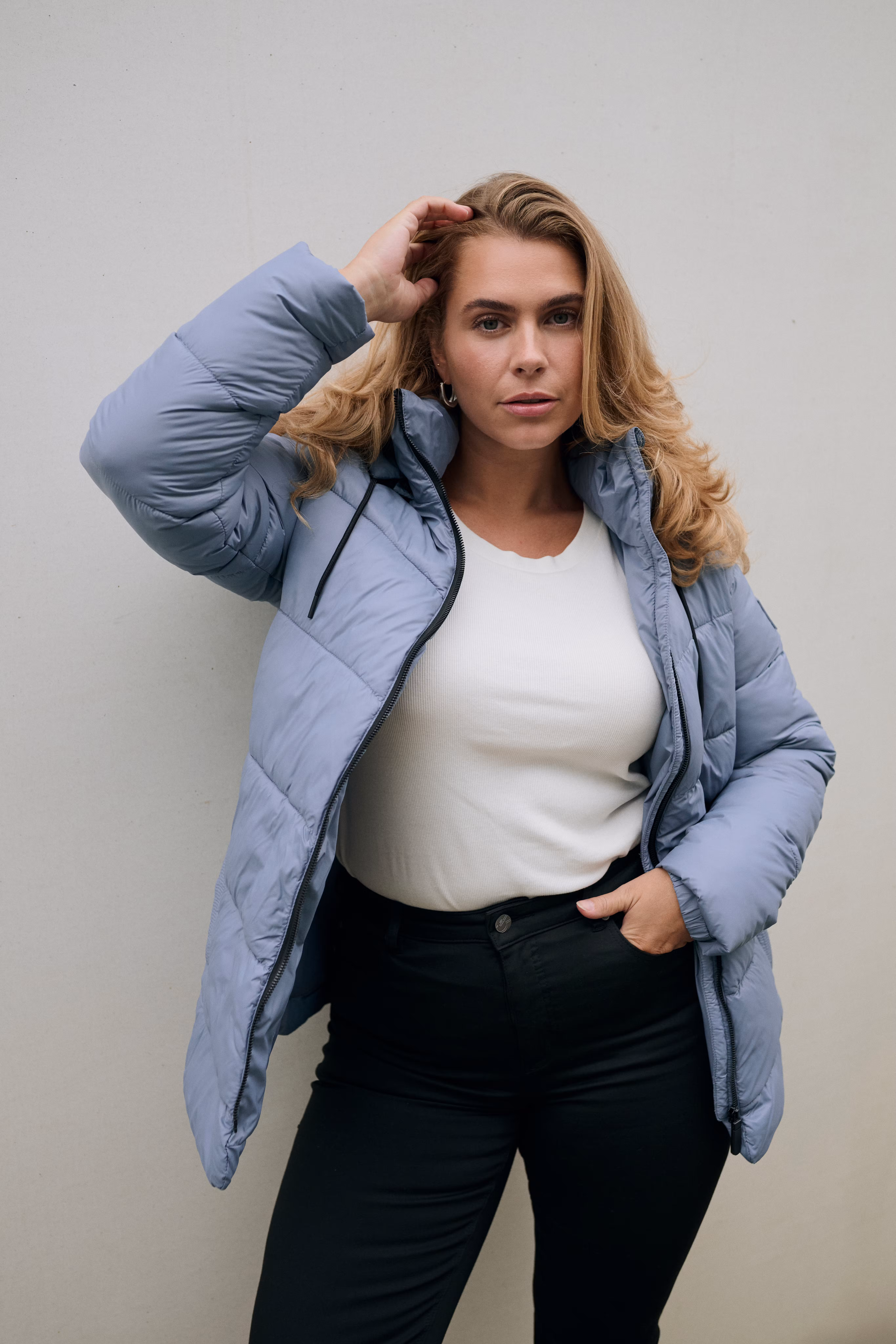 KCsusanna Outerwear LOCATION NONE 10582481-183916