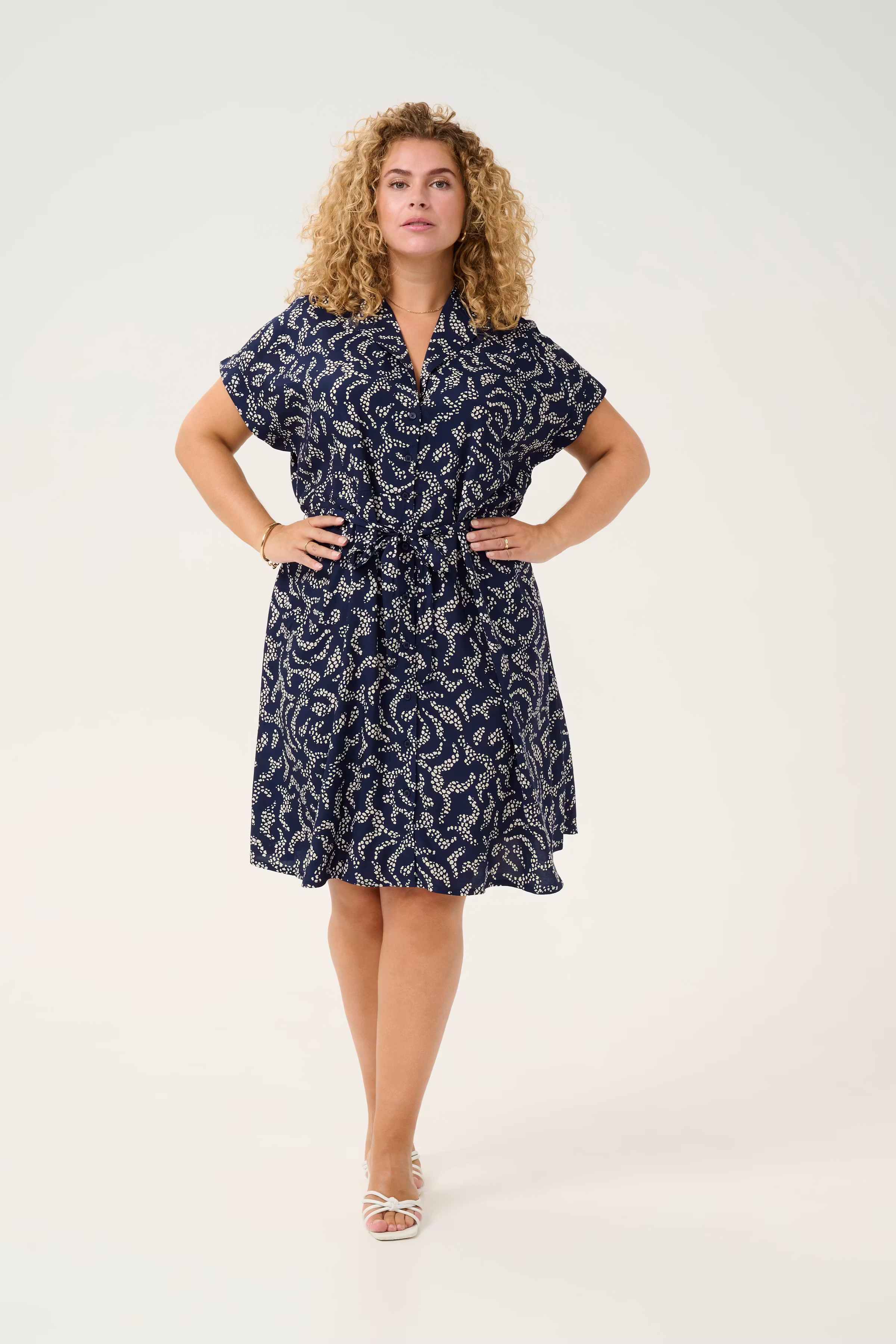 KCbeate Robe LOOKBOOK FRONT 10583231-107419