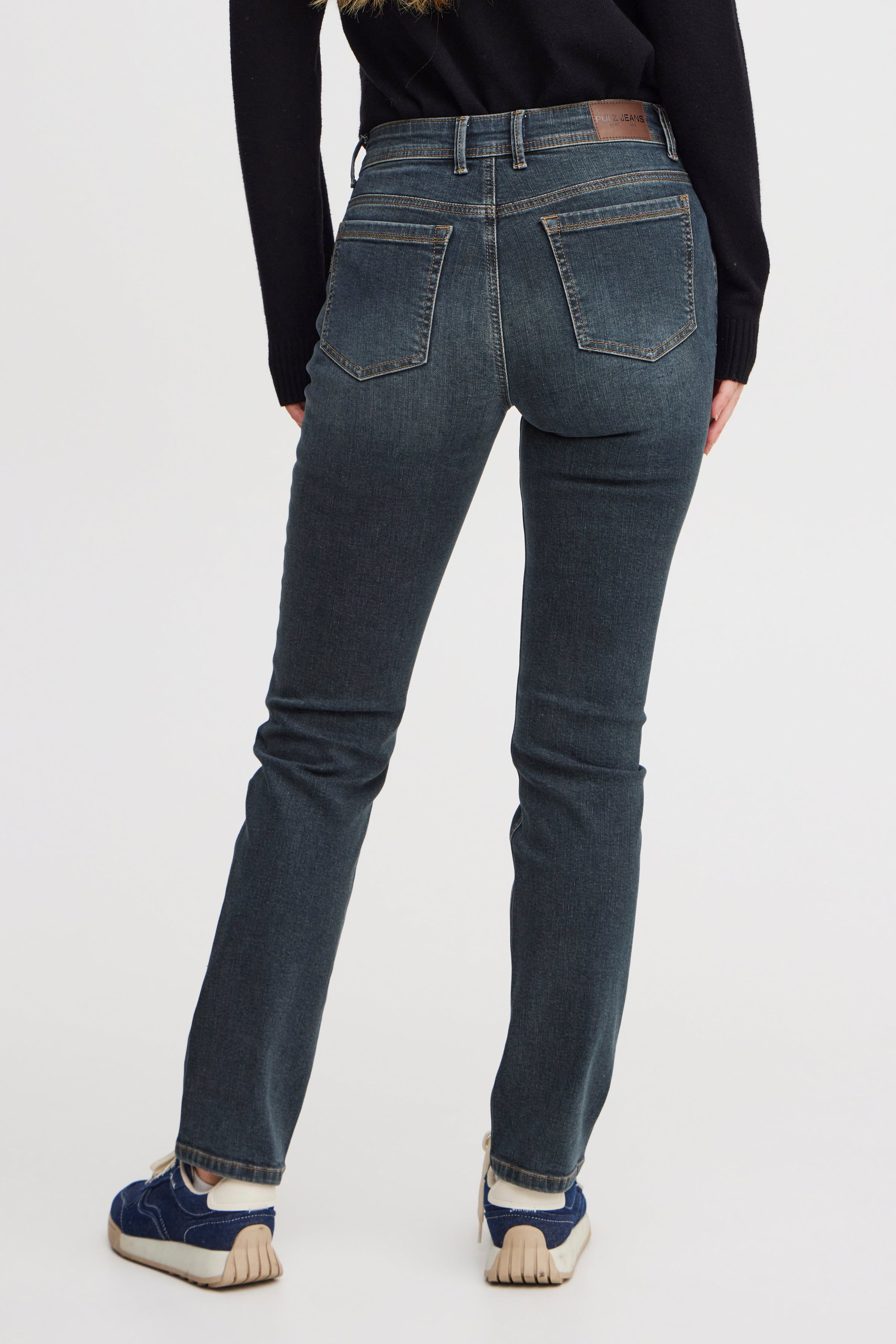 PZCRISSI HW Medium Straight Leg LOOKBOOK BACK 50208408-202936