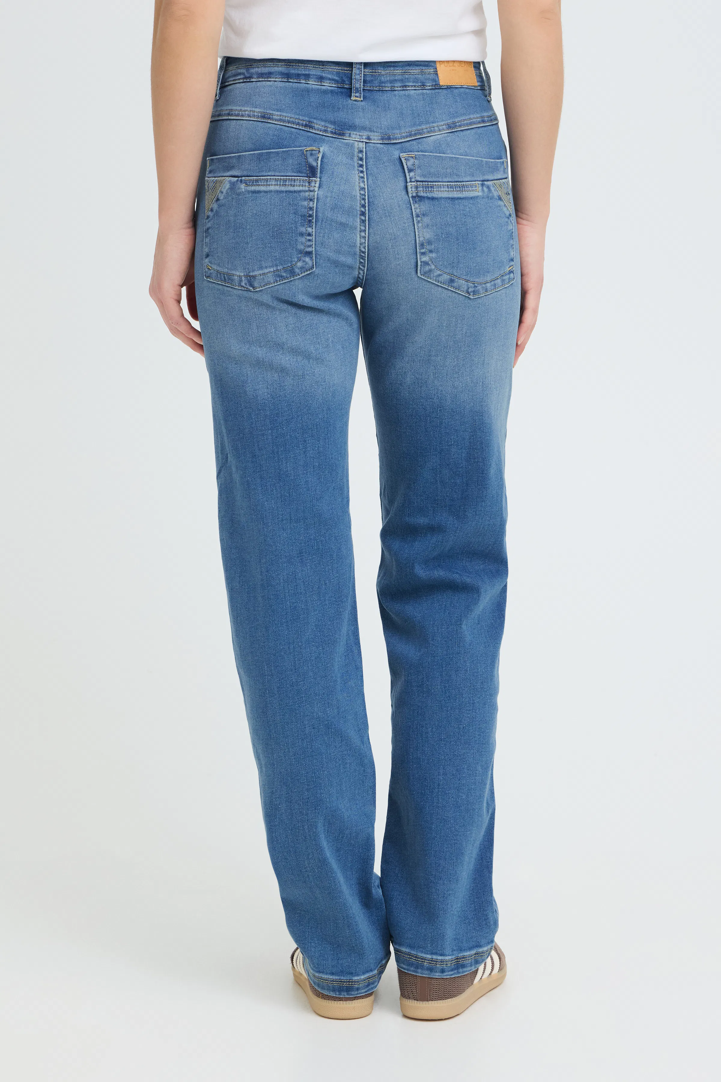 PZKENYA HW Jeans Straight Leg LOOKBOOK BACK 50207893-200008