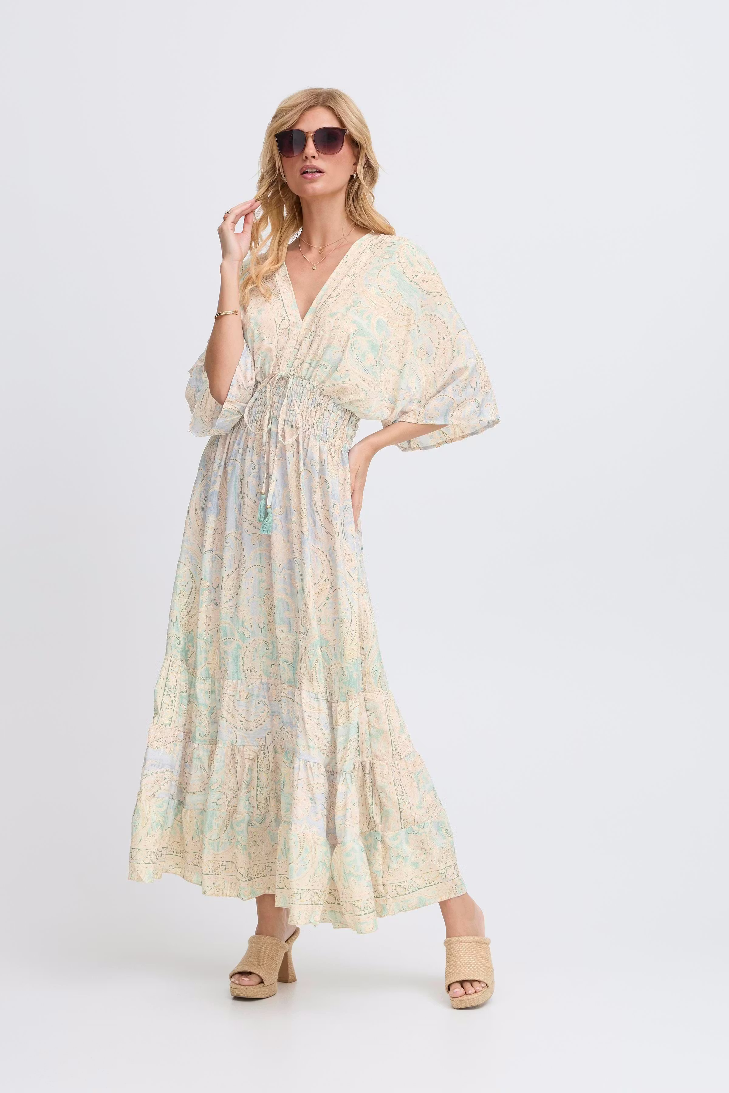 SBILSEBETH Kjole LOOKBOOK FRONT 22101008-205605