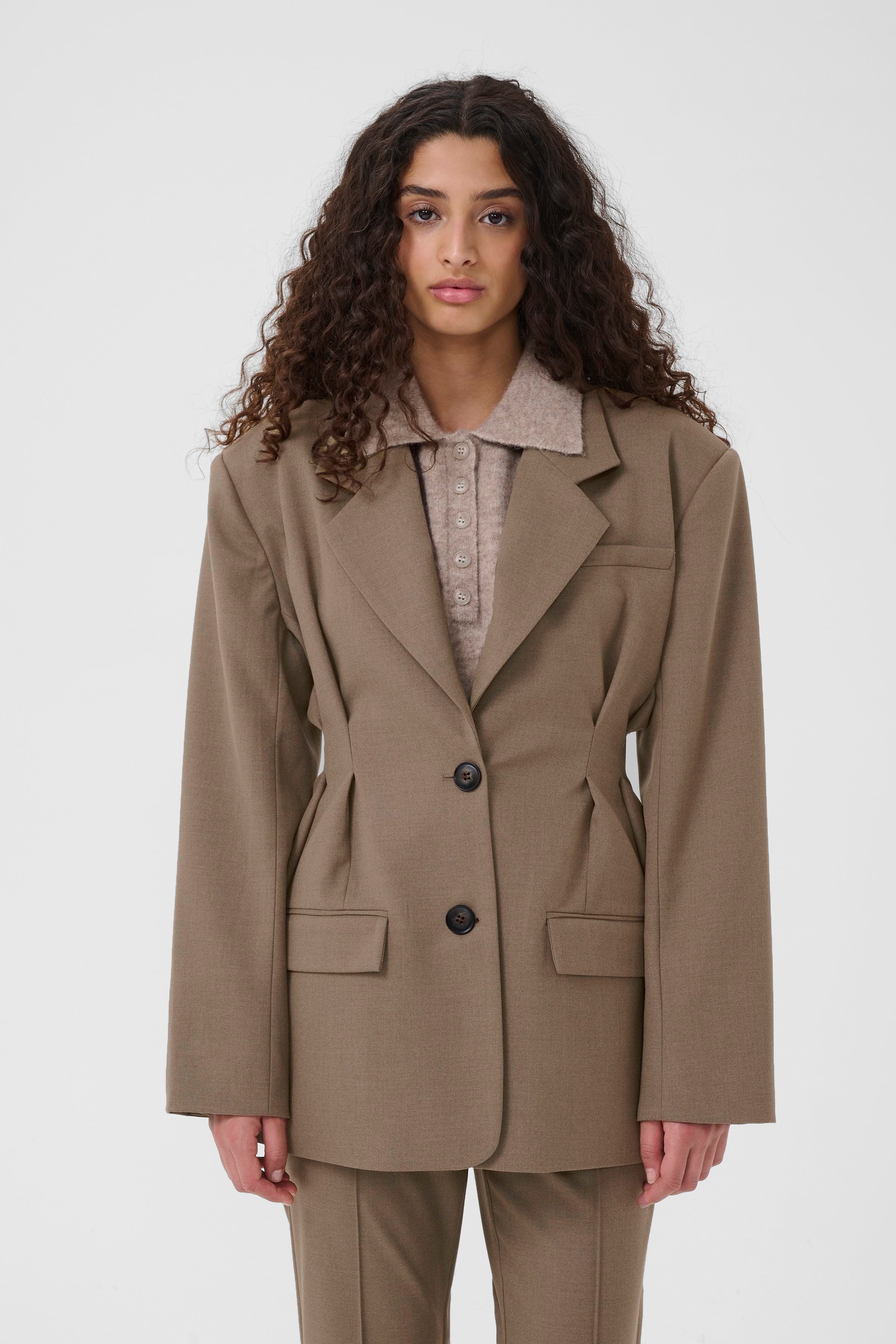 GZpaula Blazer LOOKBOOK FRONT 10910626-106856