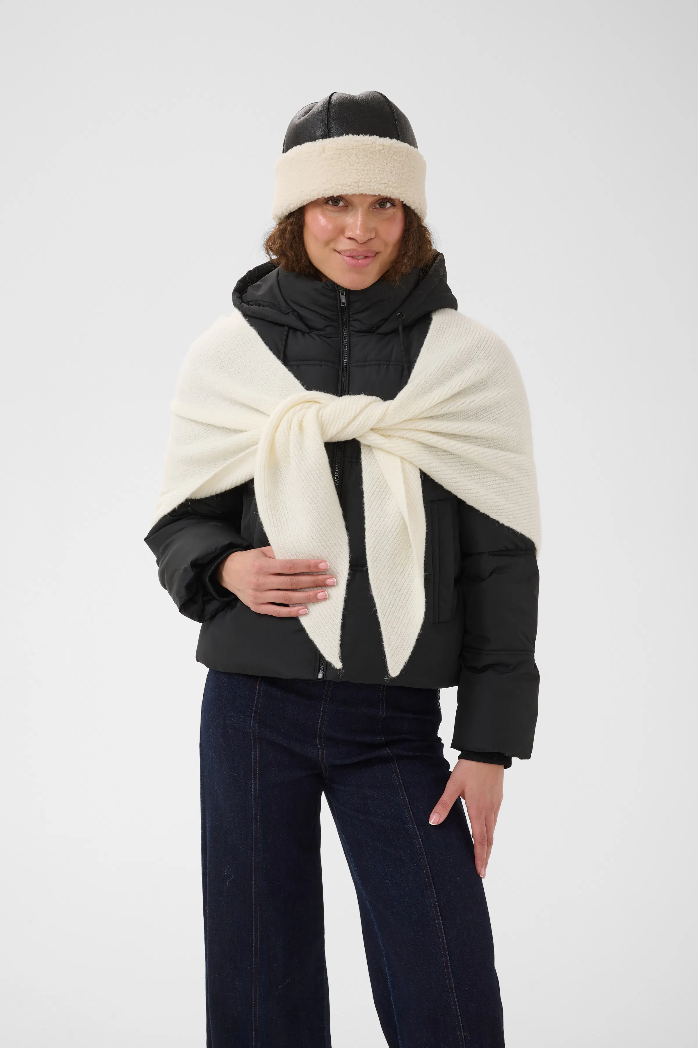 AlulluSZ Tuch LOOKBOOK FRONT 30515236-1106051
