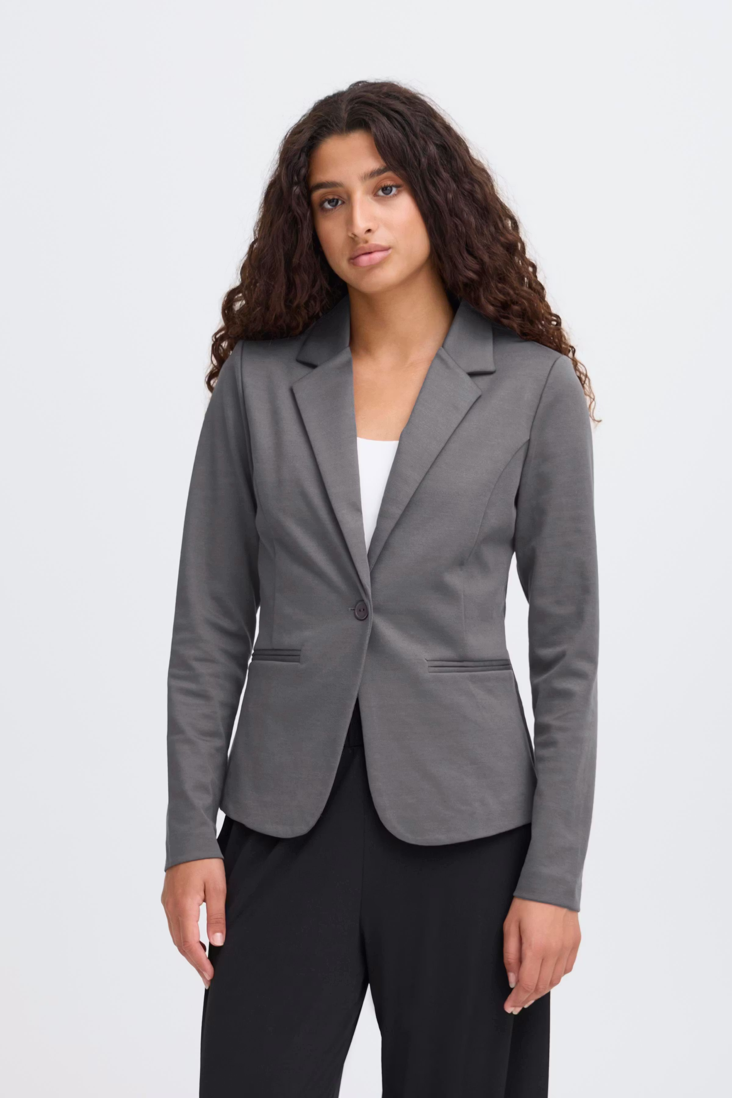 IHKATE Blazer LOOKBOOK FRONT 20101801-193907