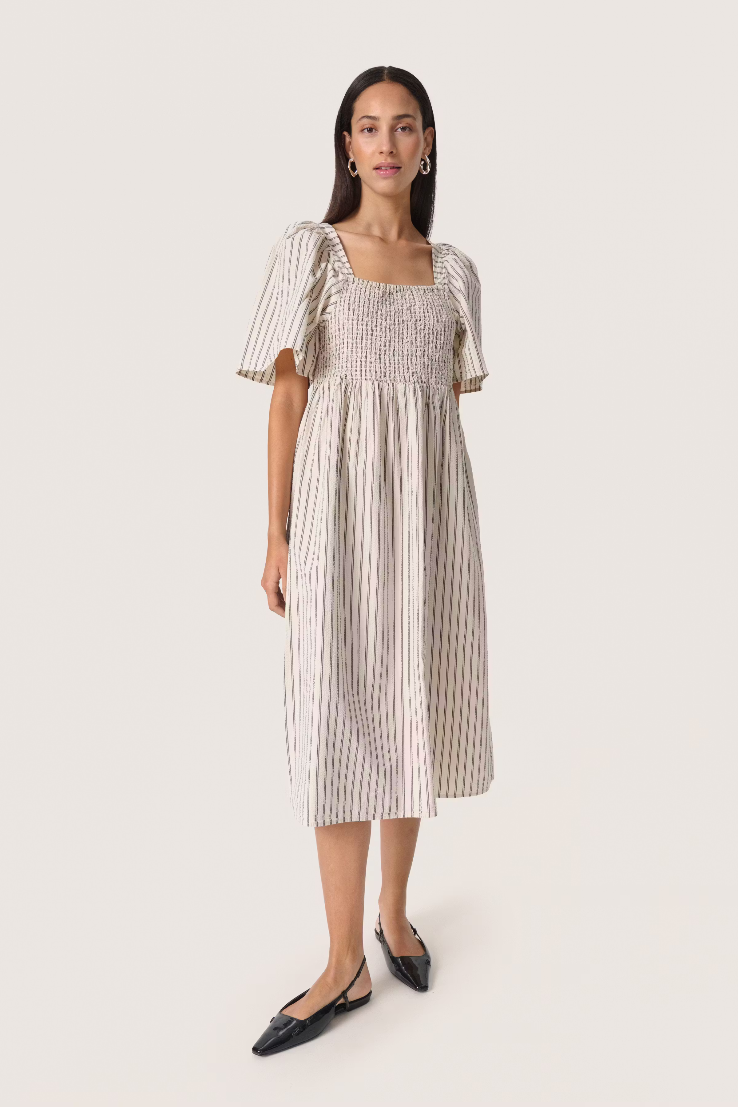 SLAnvitte Dress LOOKBOOK FRONT 30408471-303927