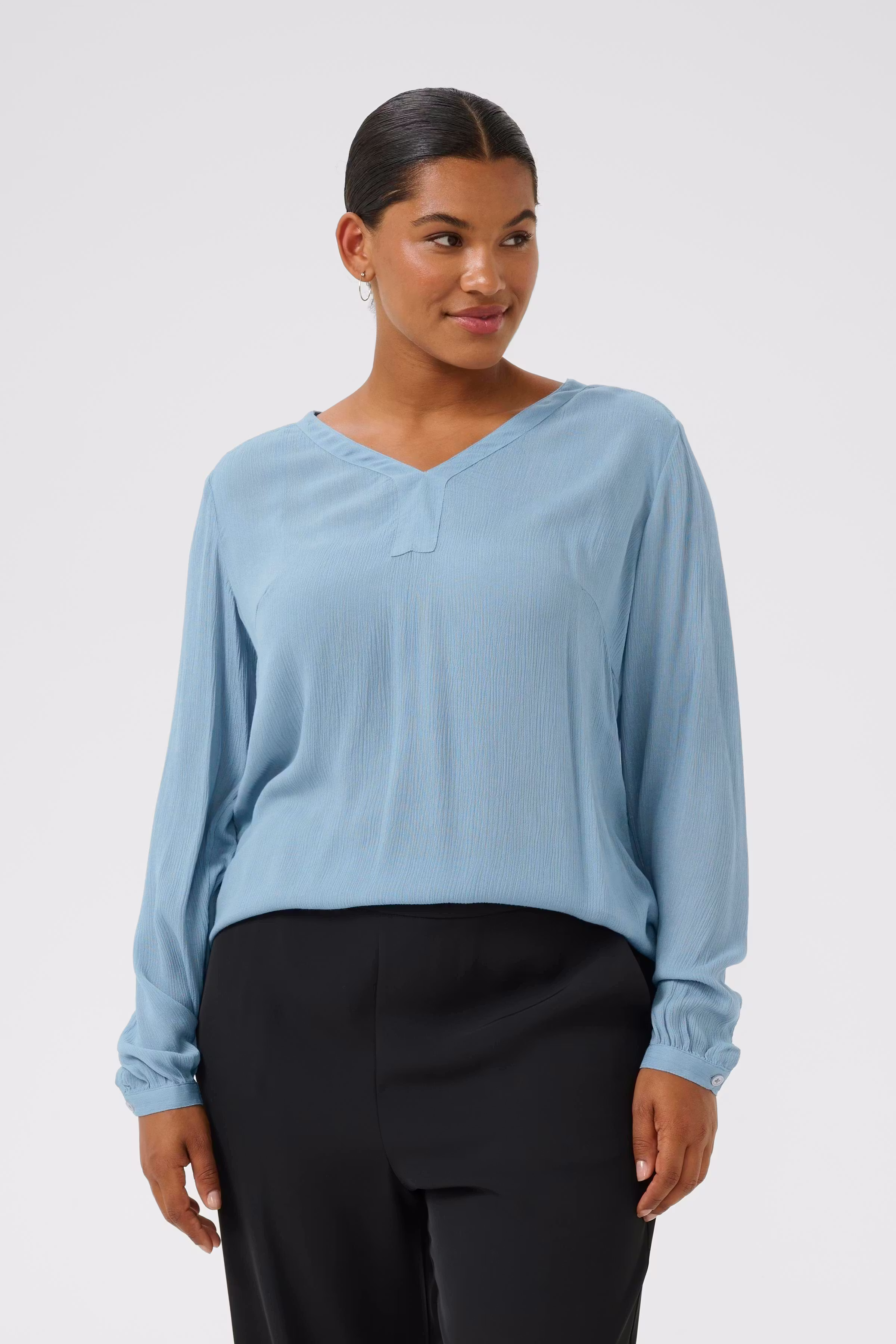 KCami Blouse LOOKBOOK FRONT 10580001-174018