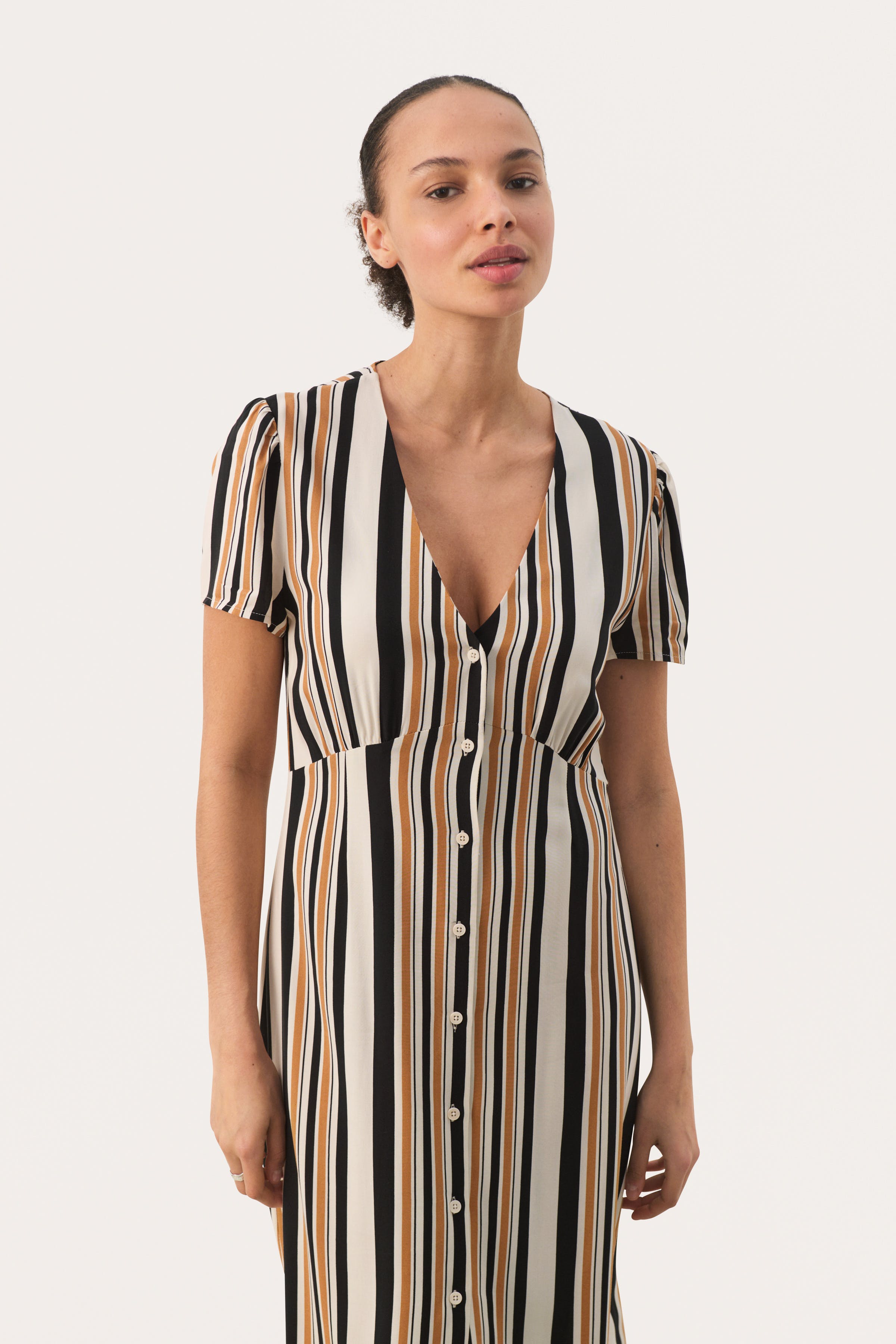 JamellaPW Kjole LOOKBOOK FRONT 30308773-303080