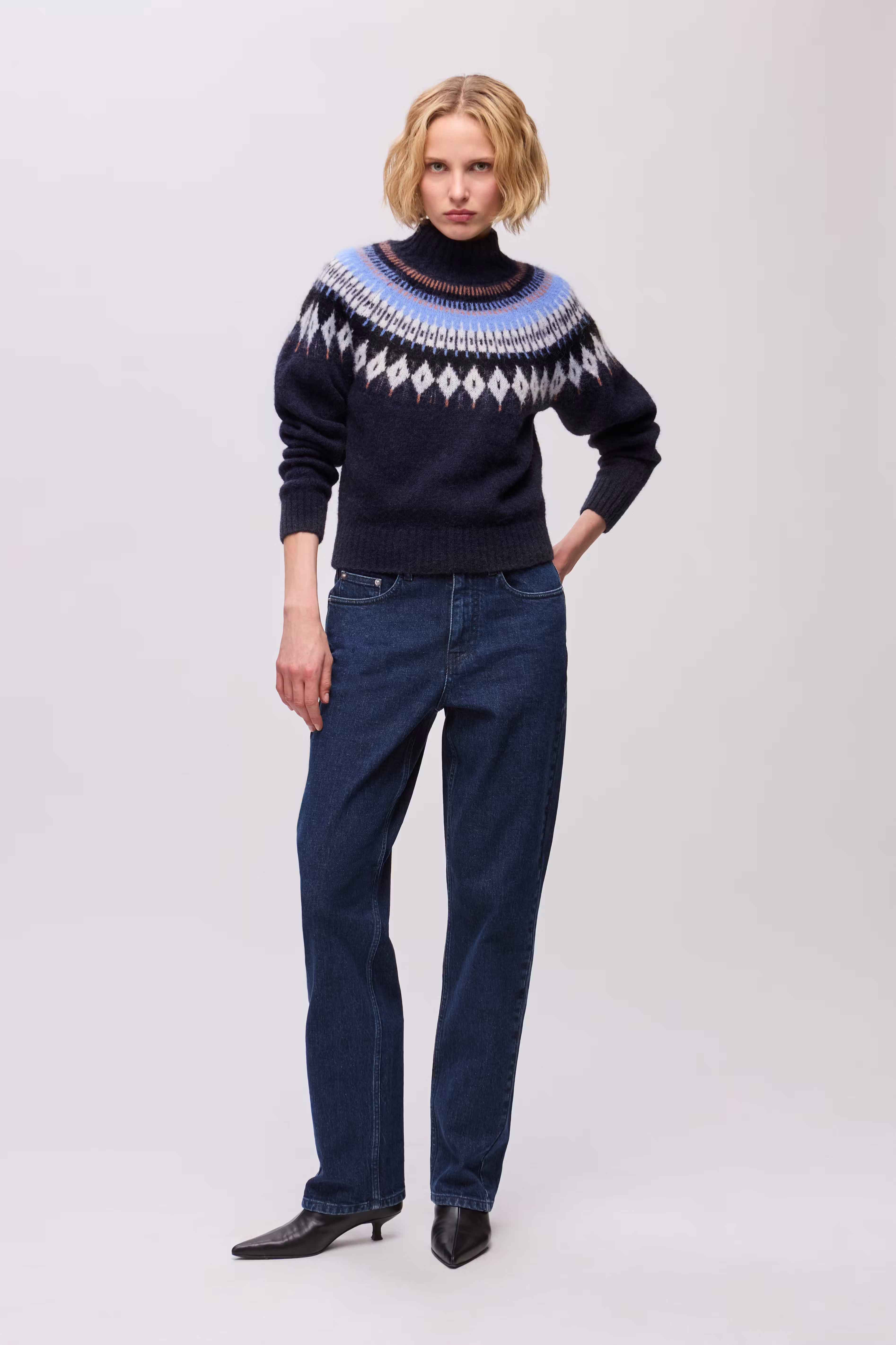 IOFidessa Pullover LOOKBOOK FRONT 30600032-BL900