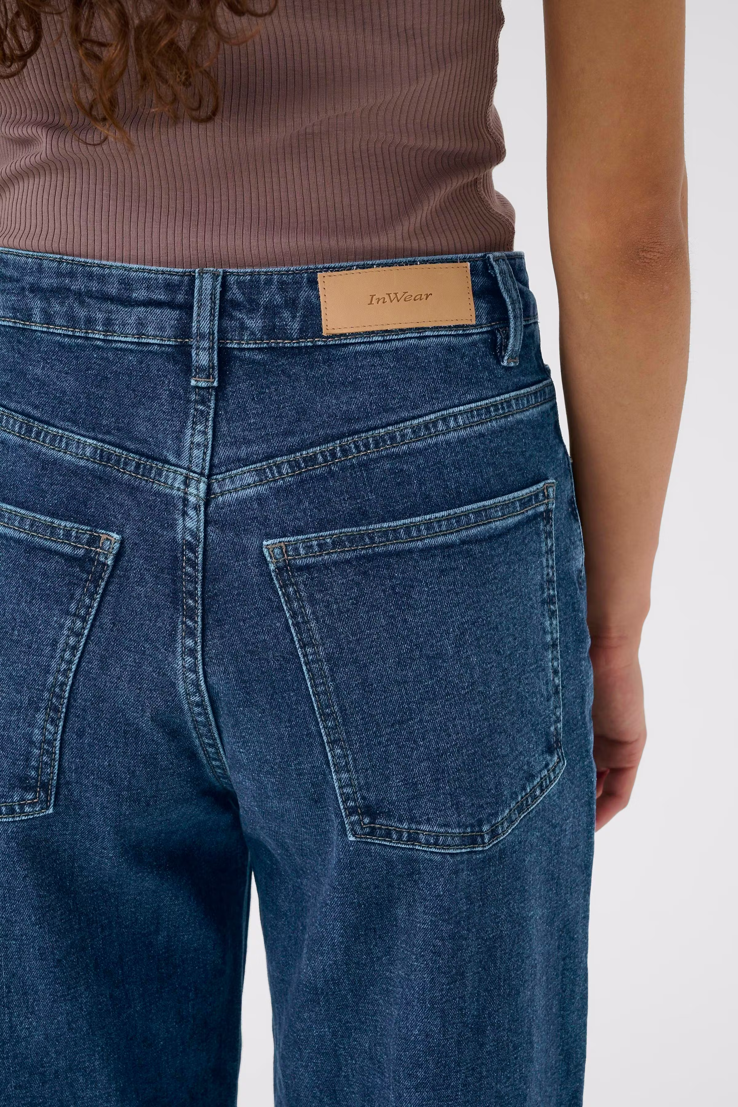 PheifferIW Barrel Jeans LOOKBOOK DETAIL 30109169-303349