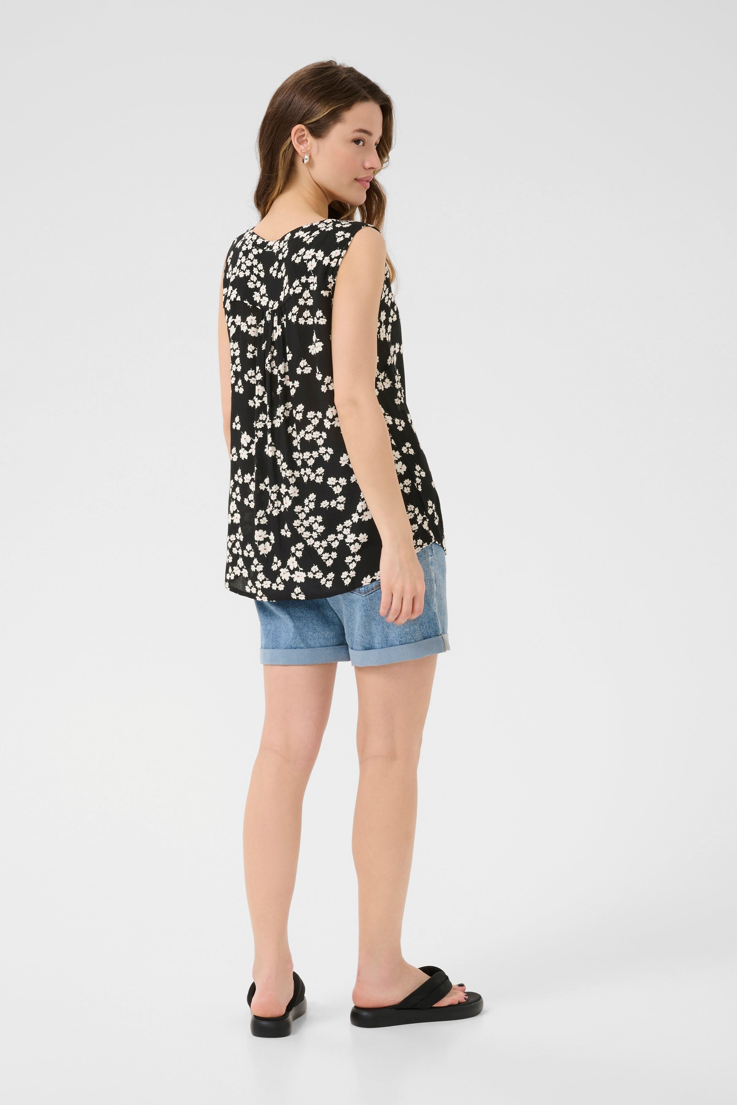 KAamber Top LOOKBOOK BACK 10508255-107561