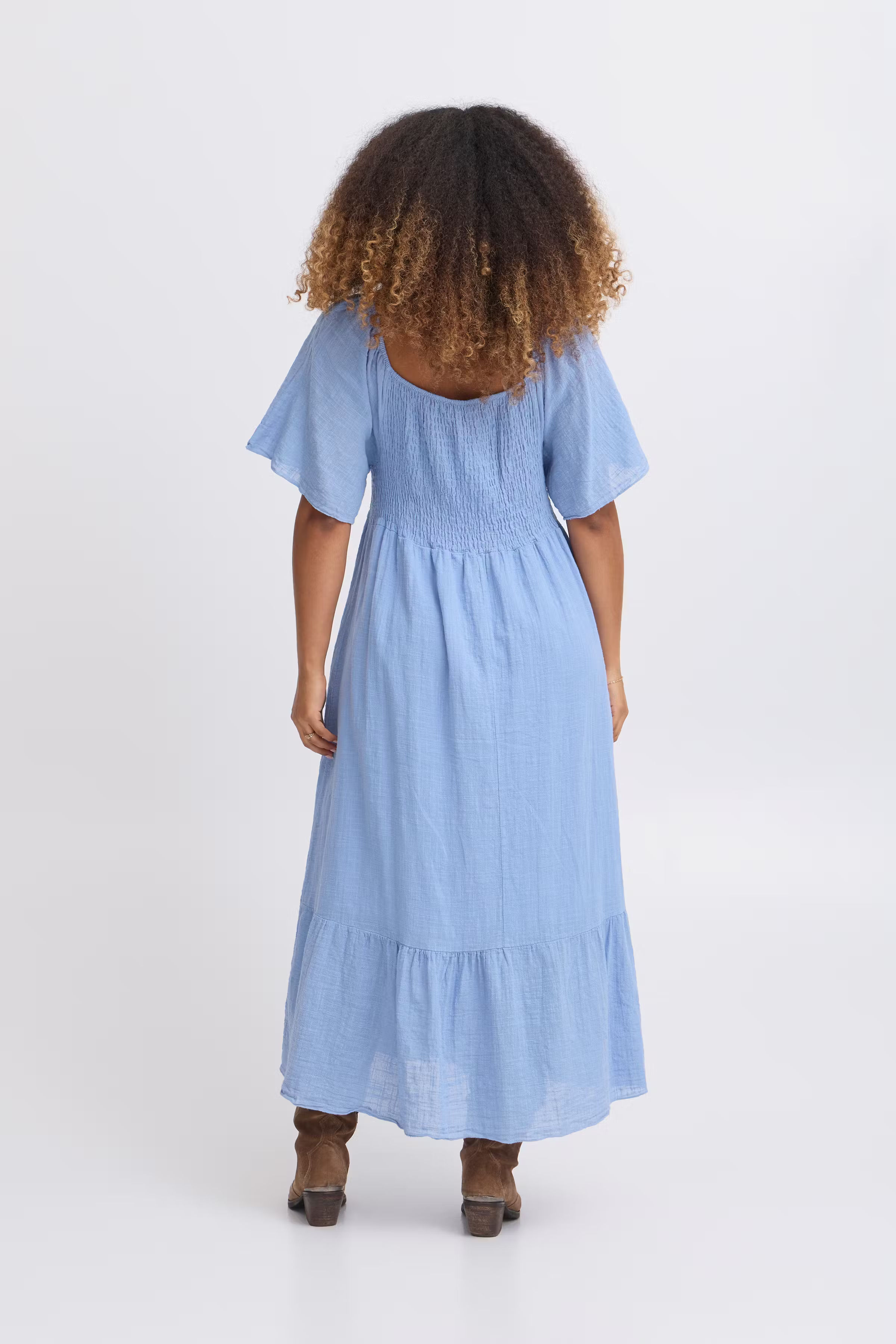 SBALEXA Kjole LOOKBOOK BACK 22100929-174041