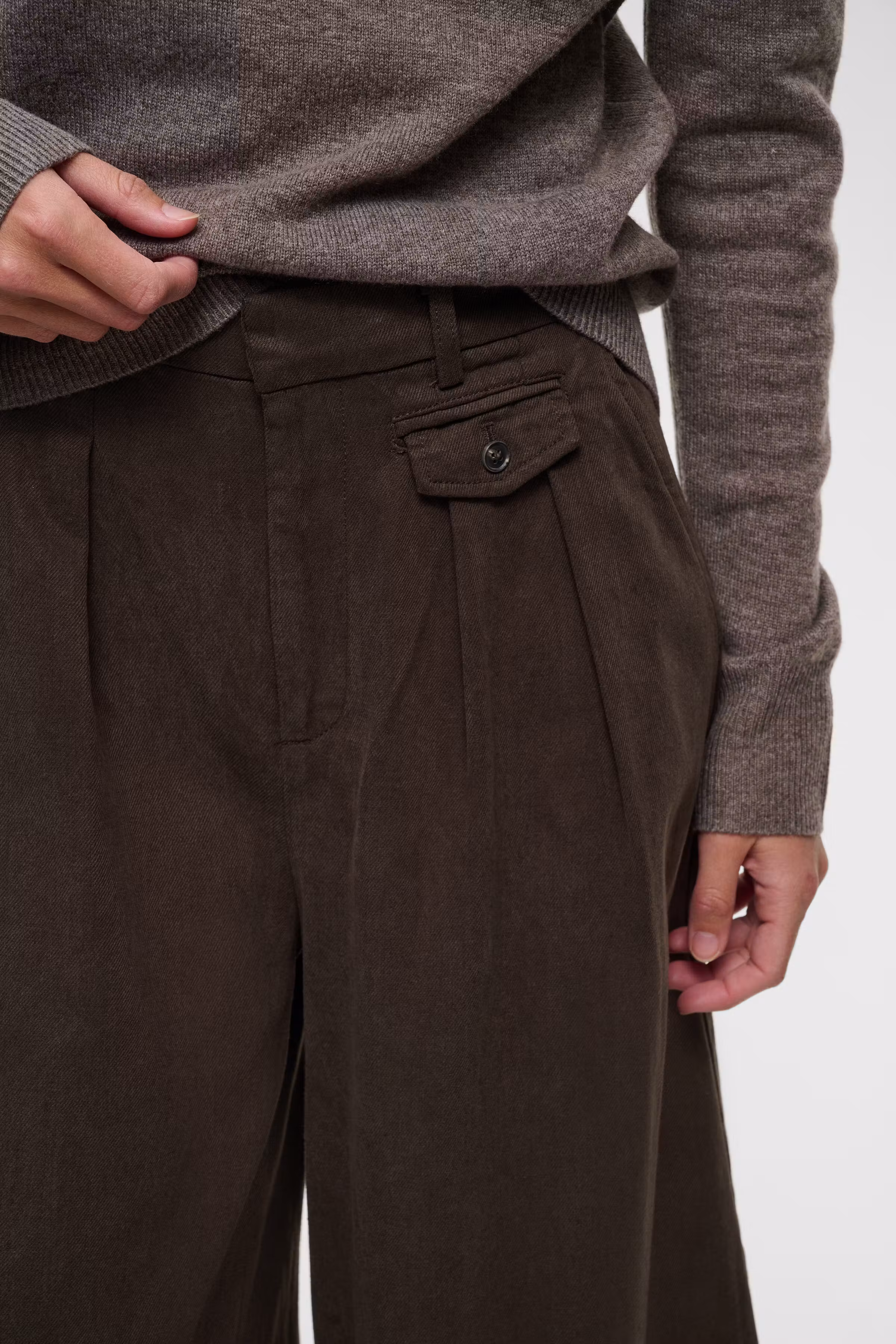 HESSIW Hose LOOKBOOK DETAIL 30112800-191109
