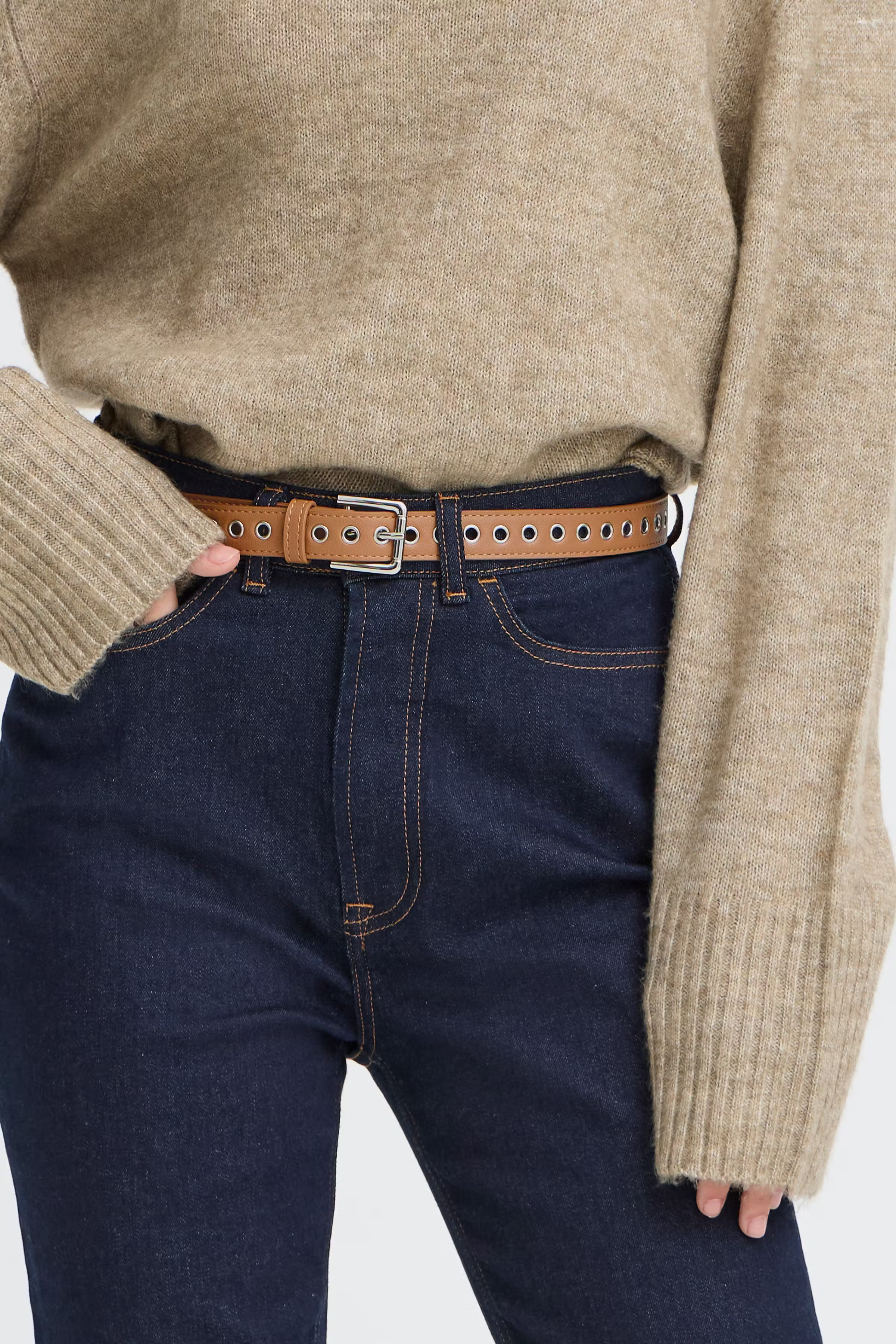 IALFRIDA Belt LOOKBOOK FRONT 20125308-141012