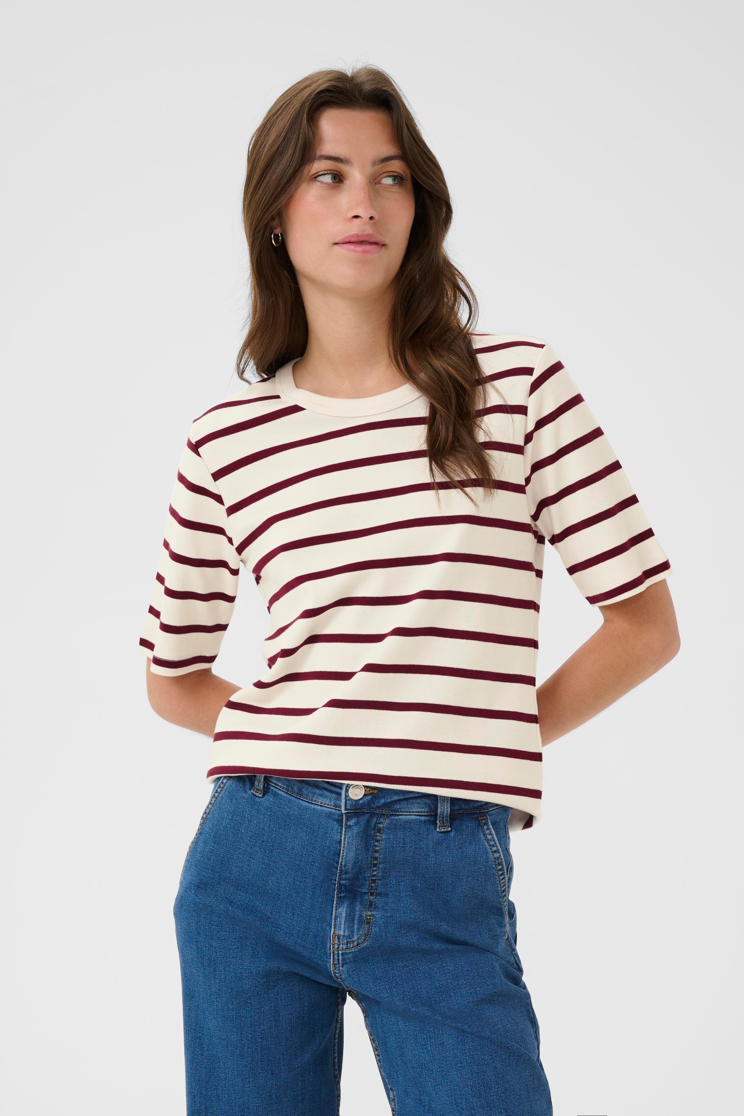 RatanaPW T-shirt LOOKBOOK FRONT 30309870-303999