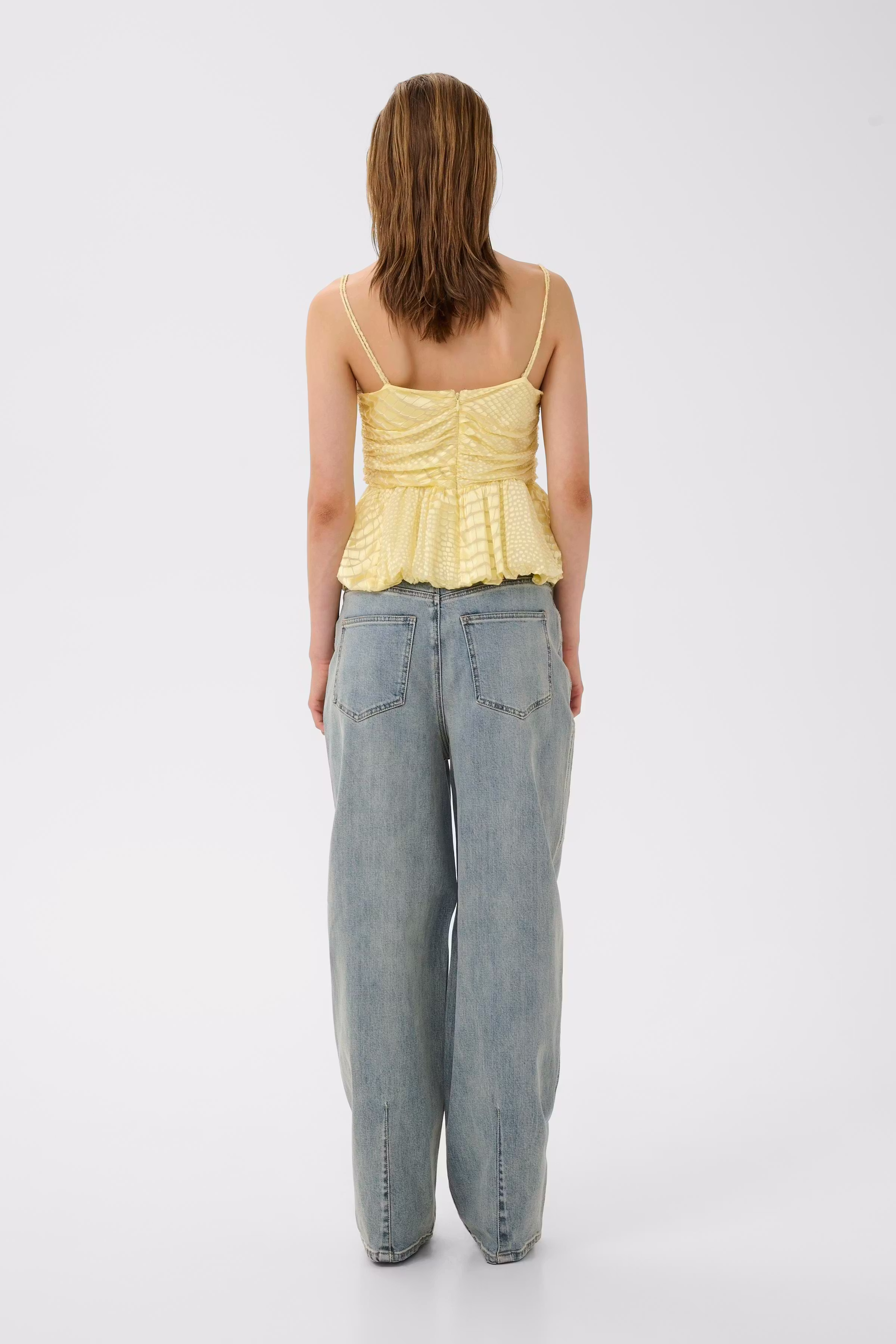 GZnoma Jeans LOOKBOOK BACK 10911185-109408