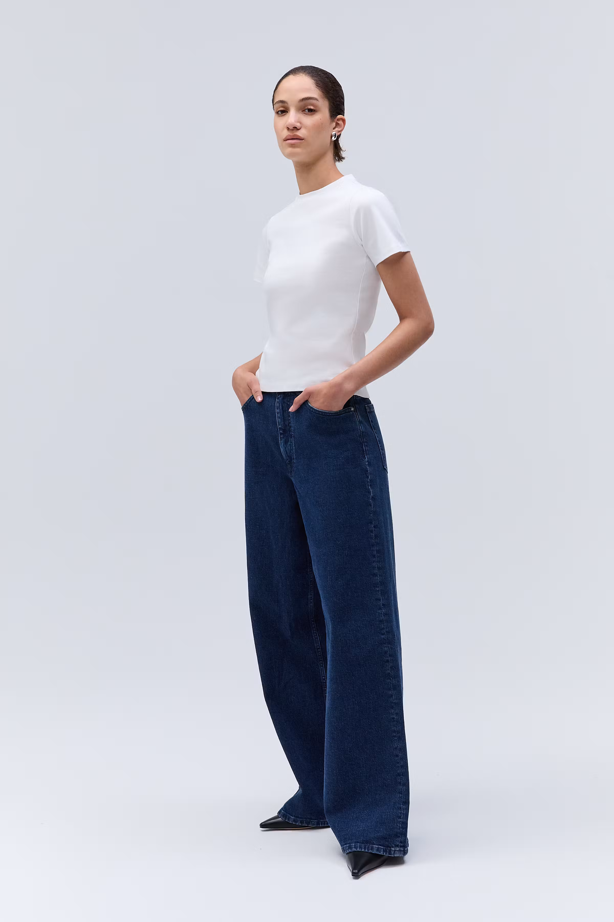 IOFeliciana Top LOOKBOOK FRONT 30600085-WH001