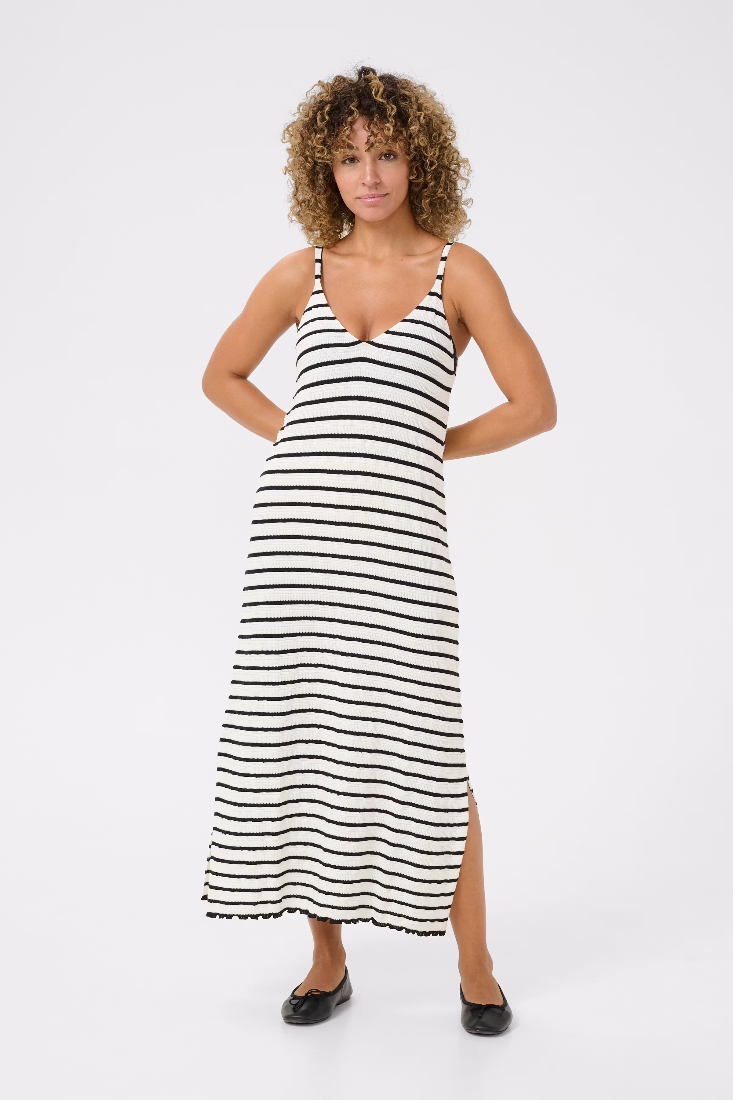 CRJady Dress LOOKBOOK FRONT 10613670-107603