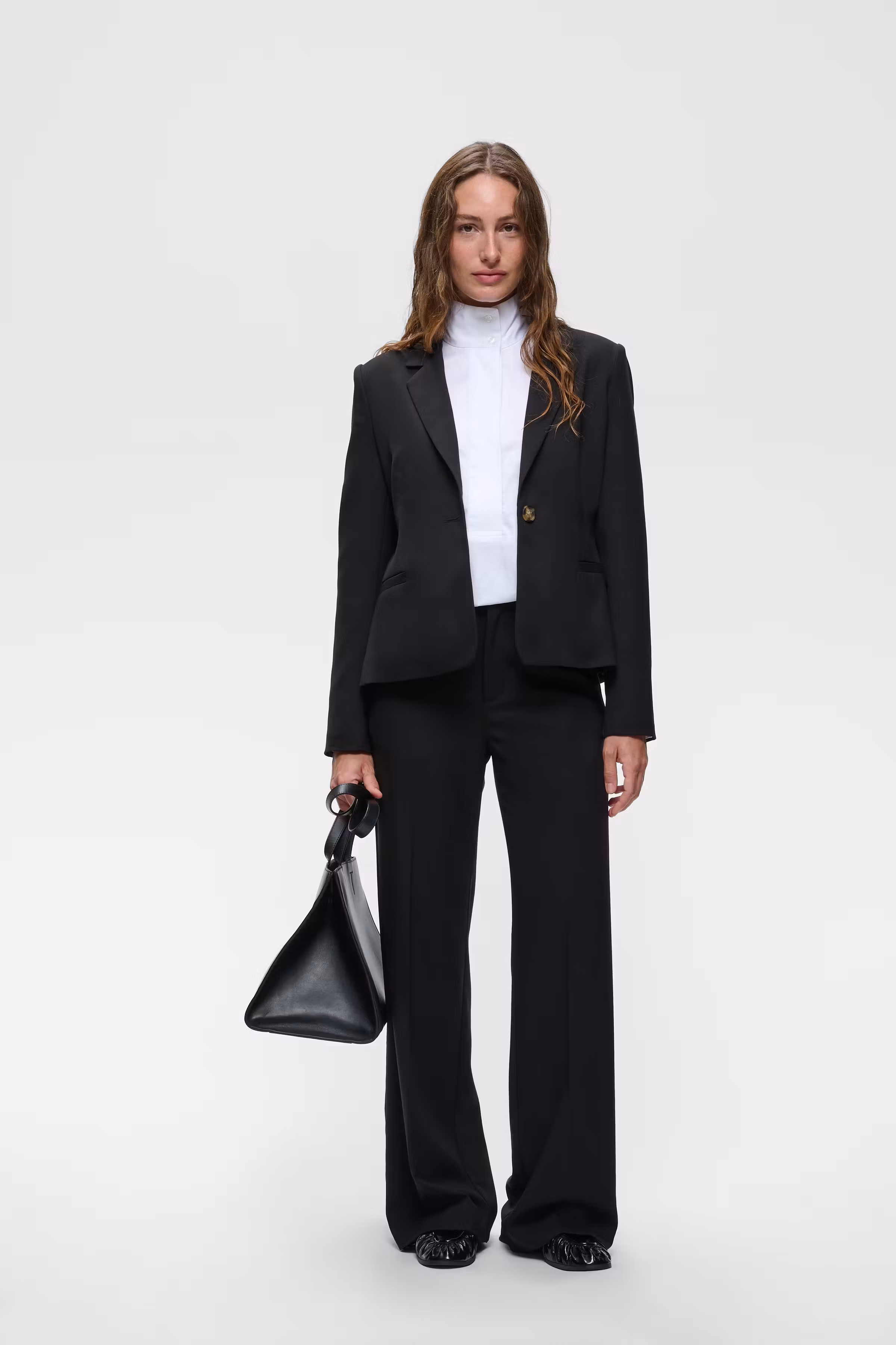 YuktaIW Trousers LOOKBOOK FRONT 30111129-194008