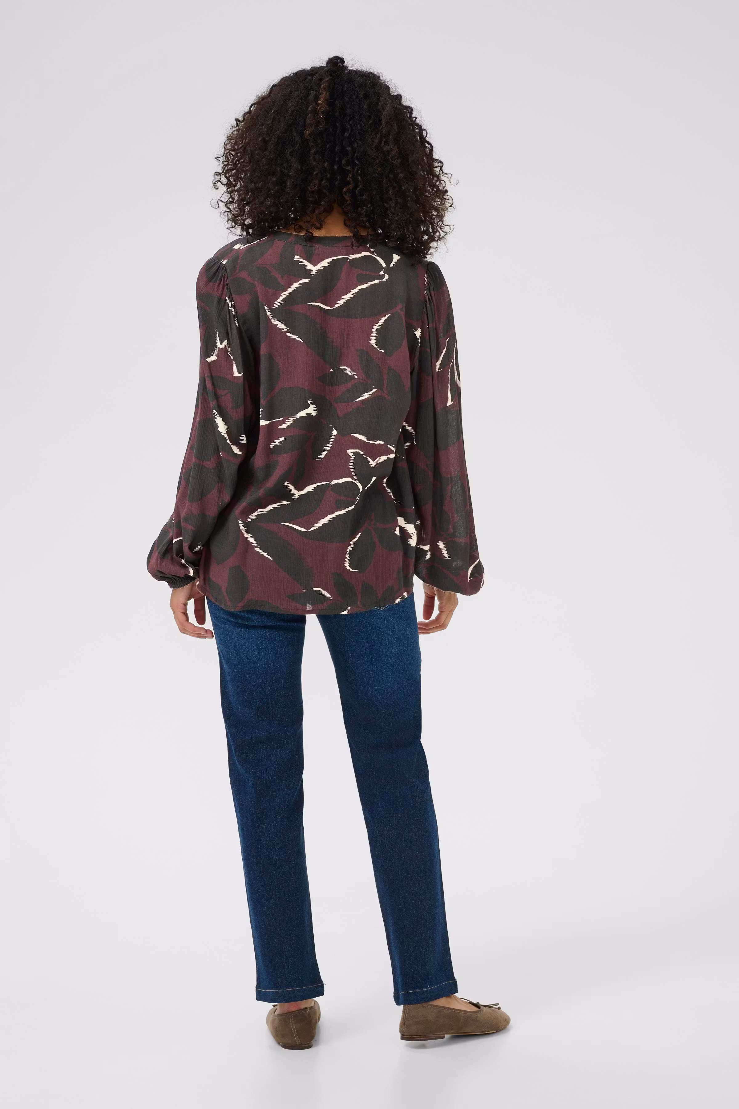 KAbeate Blouse LOOKBOOK BACK 10510756-108224