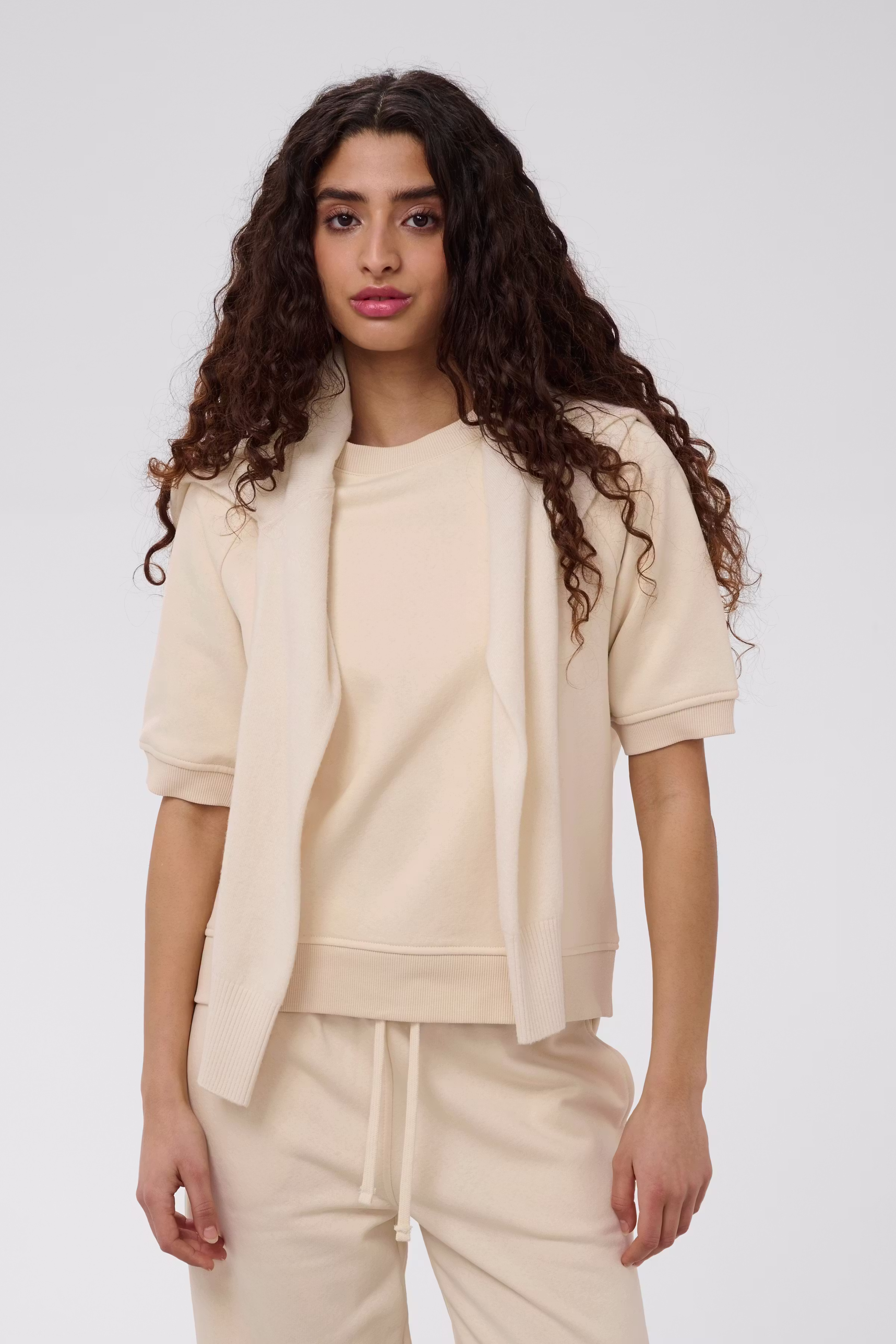 SLRolanda Sweatshirt LOOKBOOK FRONT 30409318-130401