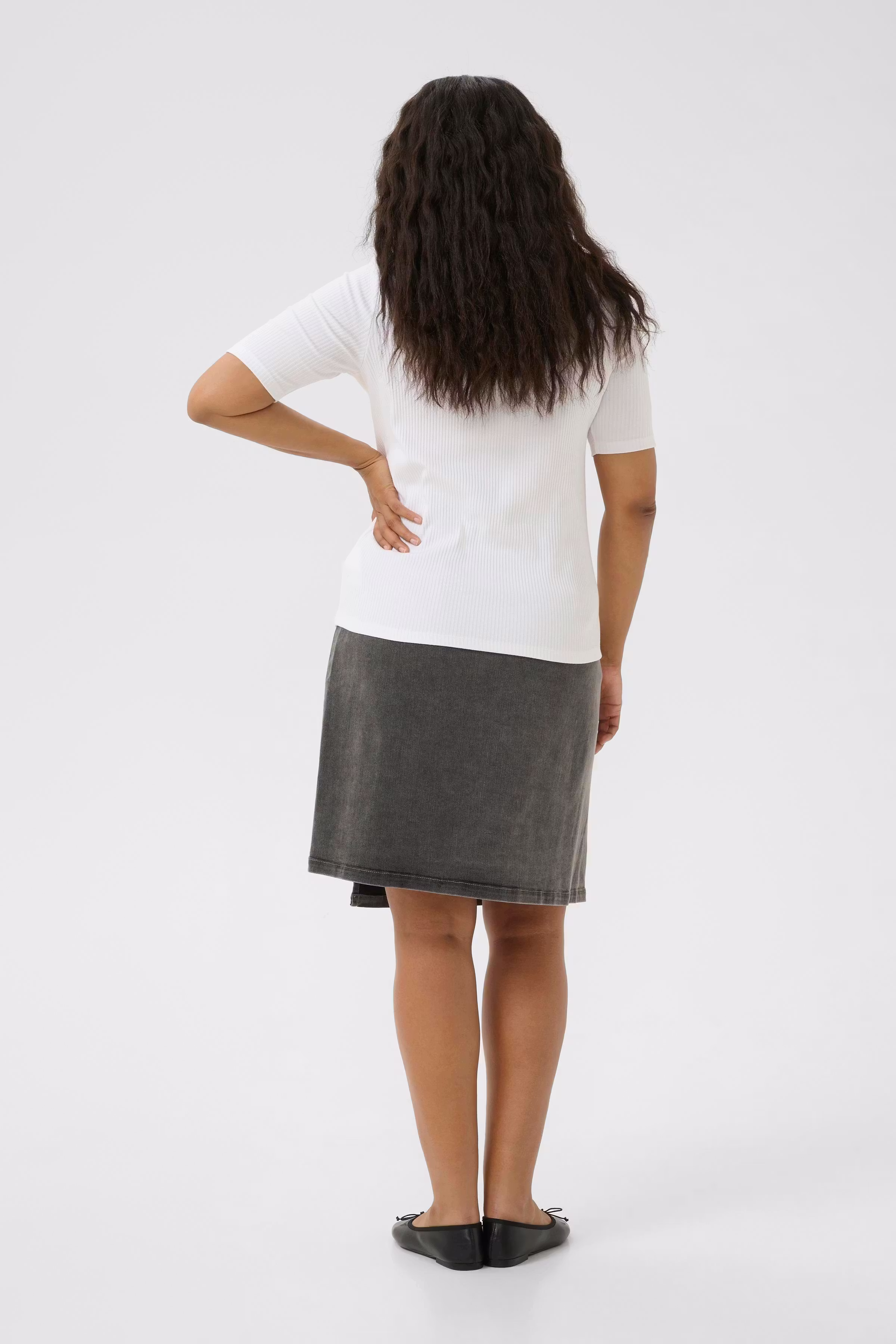 KCnour T-shirt LOOKBOOK BACK 10583452-110601