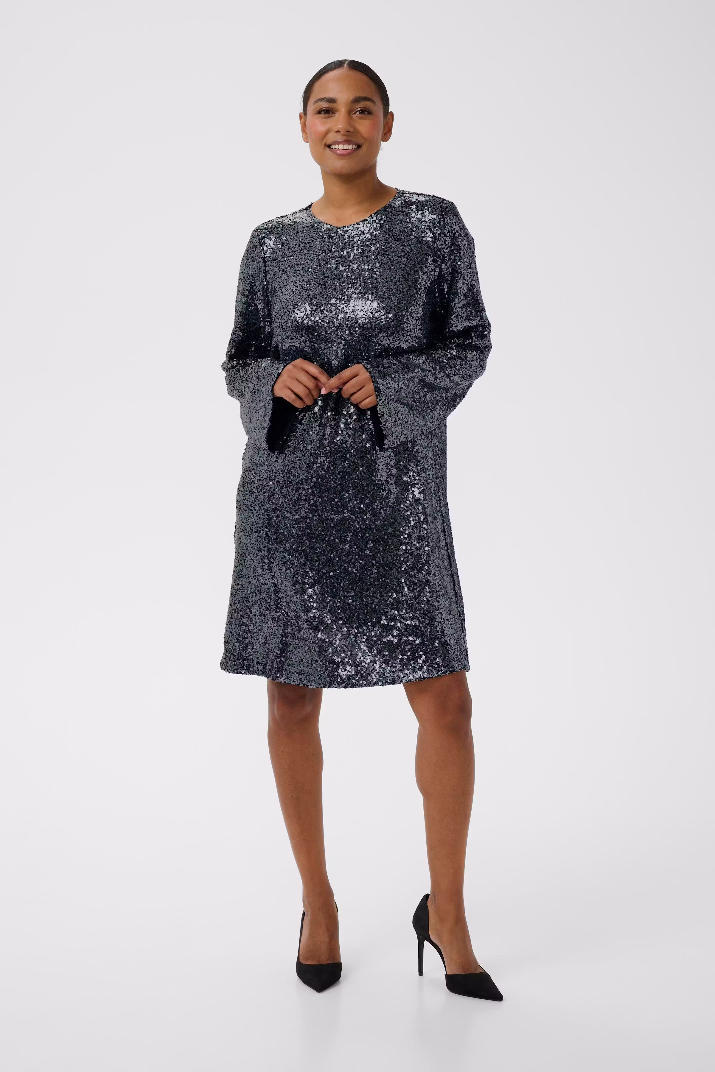 KAlau Kleid LOOKBOOK FRONT 10510995-108670