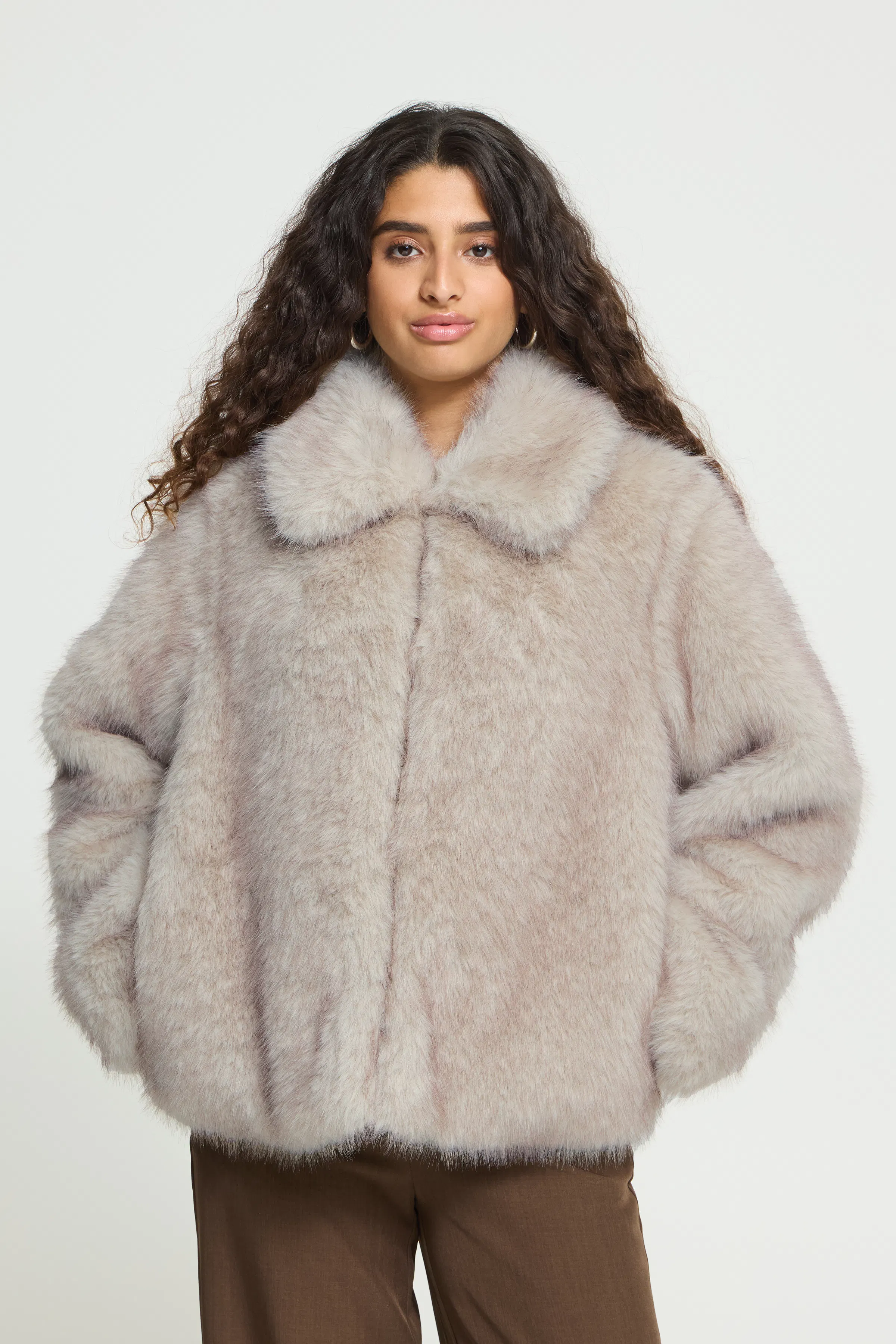 IHHAYANA Yttertøy LOOKBOOK FRONT 20125923-1400021