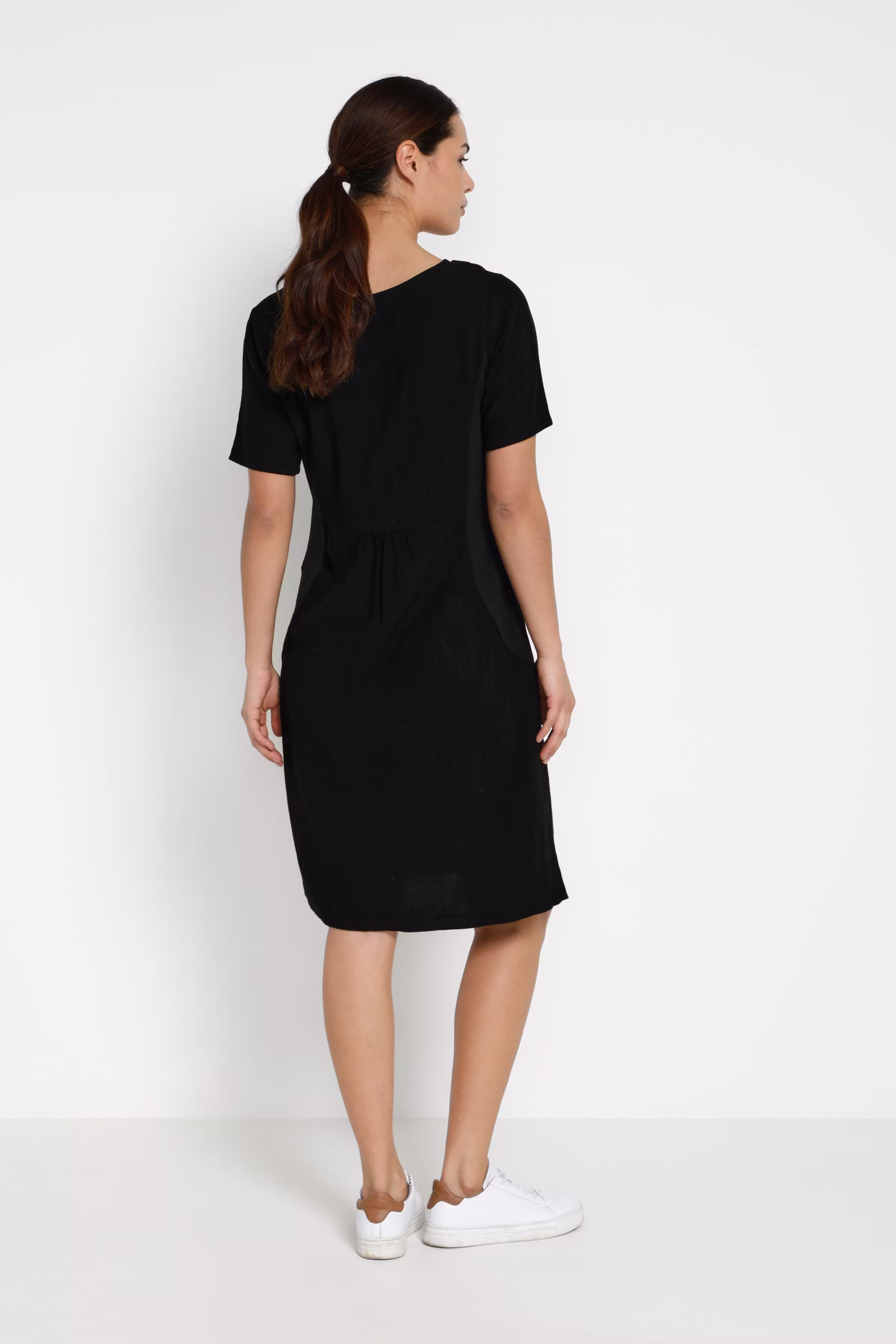 KAliny Linen Dress LOOKBOOK BACK 10505731-100121