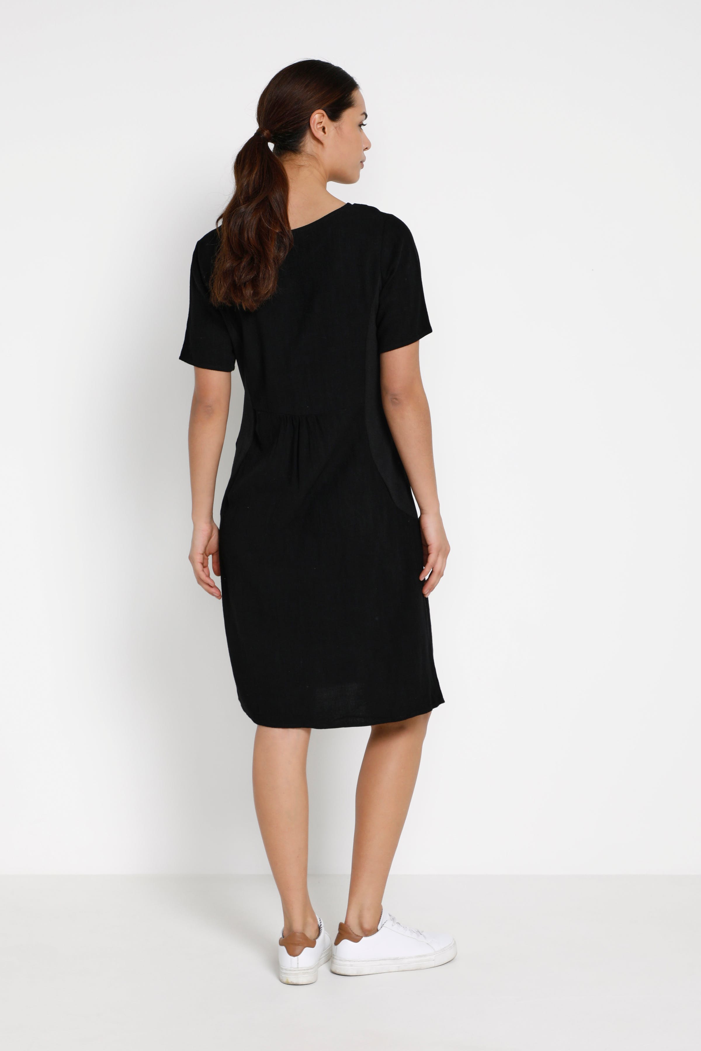 KAliny Hørkjole LOOKBOOK BACK 10505731-100121