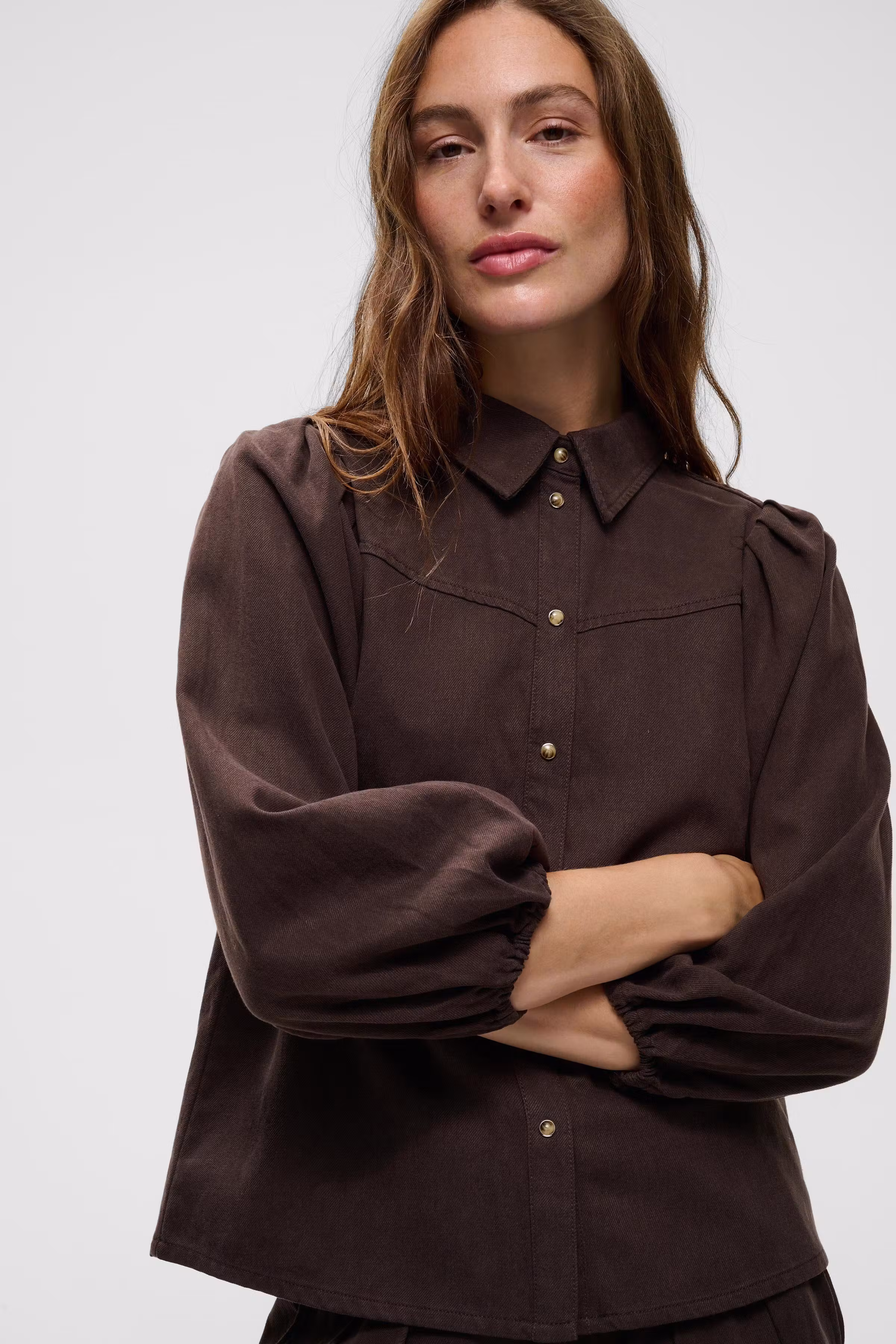 HESSIW Hemd LOOKBOOK DETAIL 30112802-191109