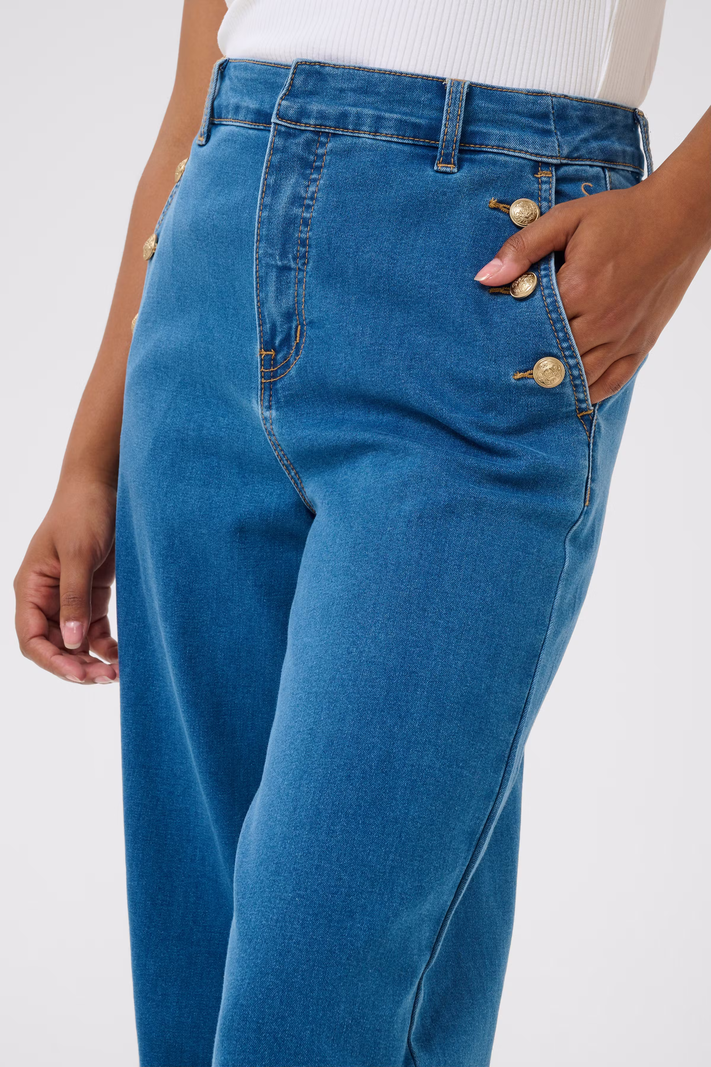 CRJuliette Jeans LOOKBOOK DETAIL 10613364-108359