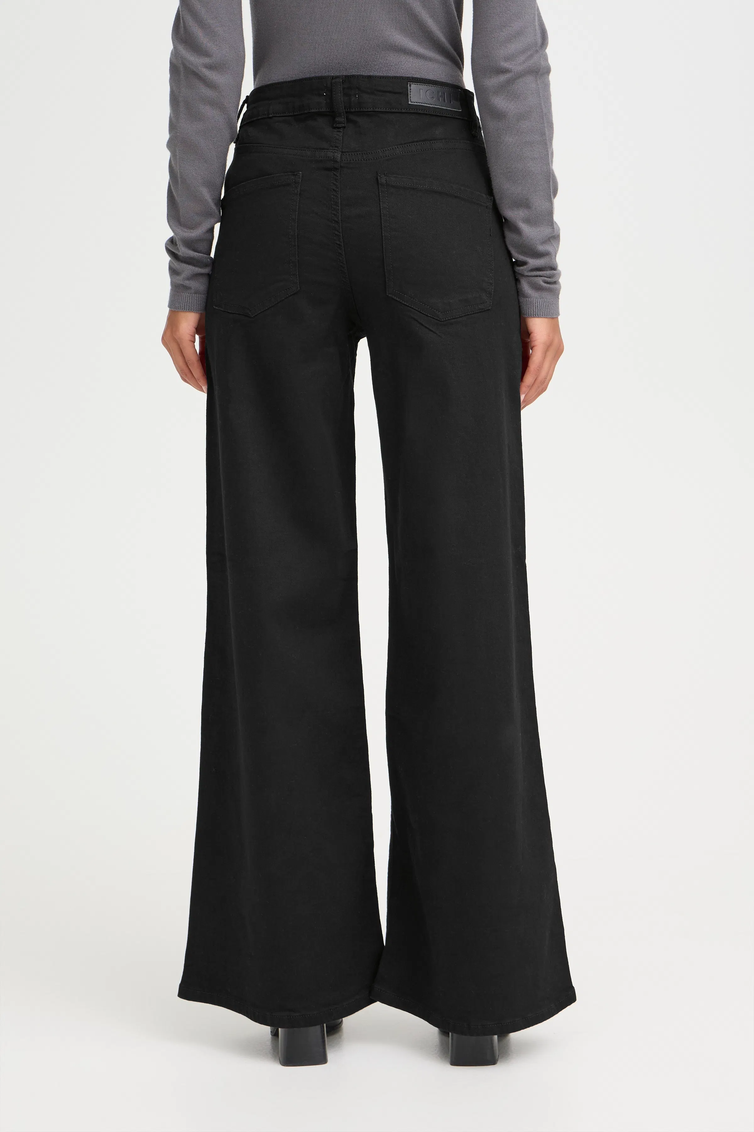 IHTWIGGY WIDE Jeans LOOKBOOK BACK 20119022-194008