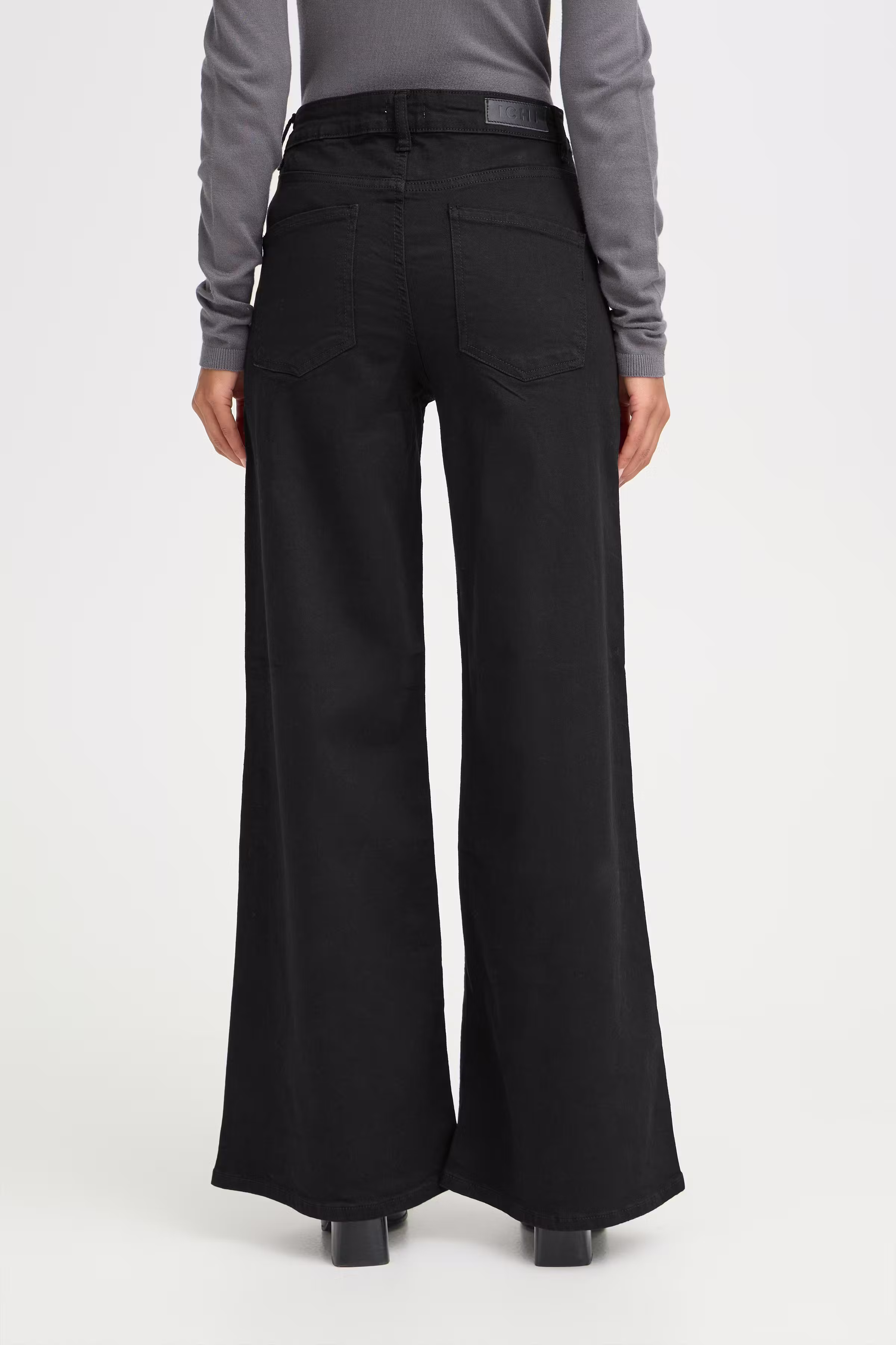 IHTWIGGY WIDE Jeans LOOKBOOK BACK 20119022-194008