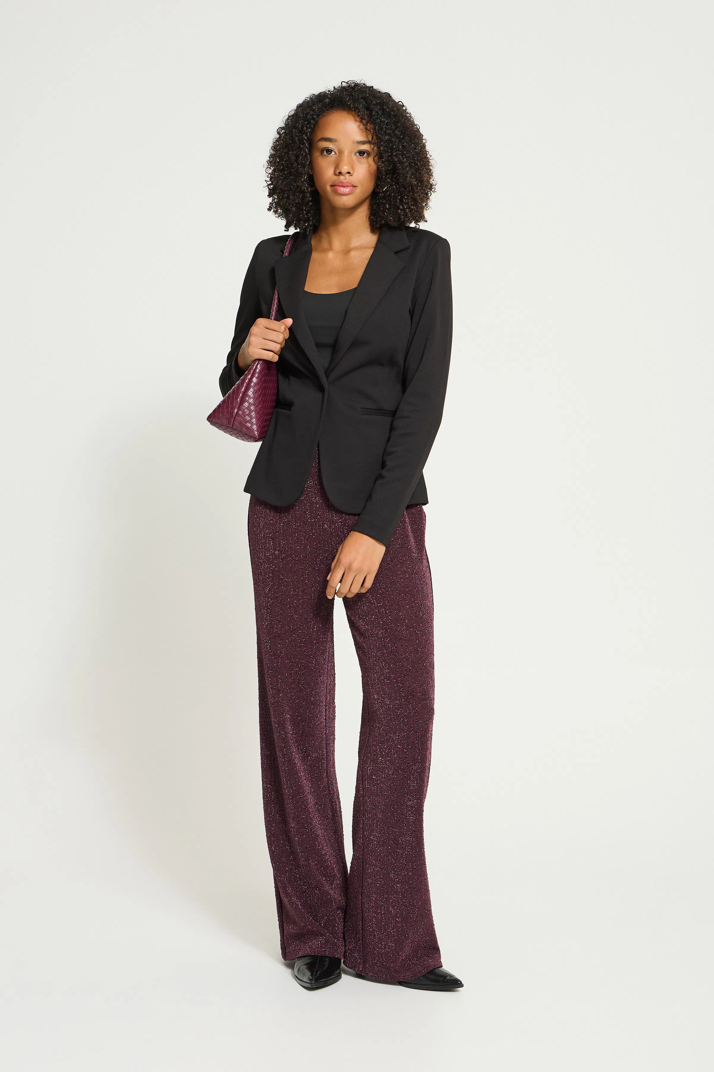 IHNAREEN Hose LOOKBOOK FRONT 20127063-191619