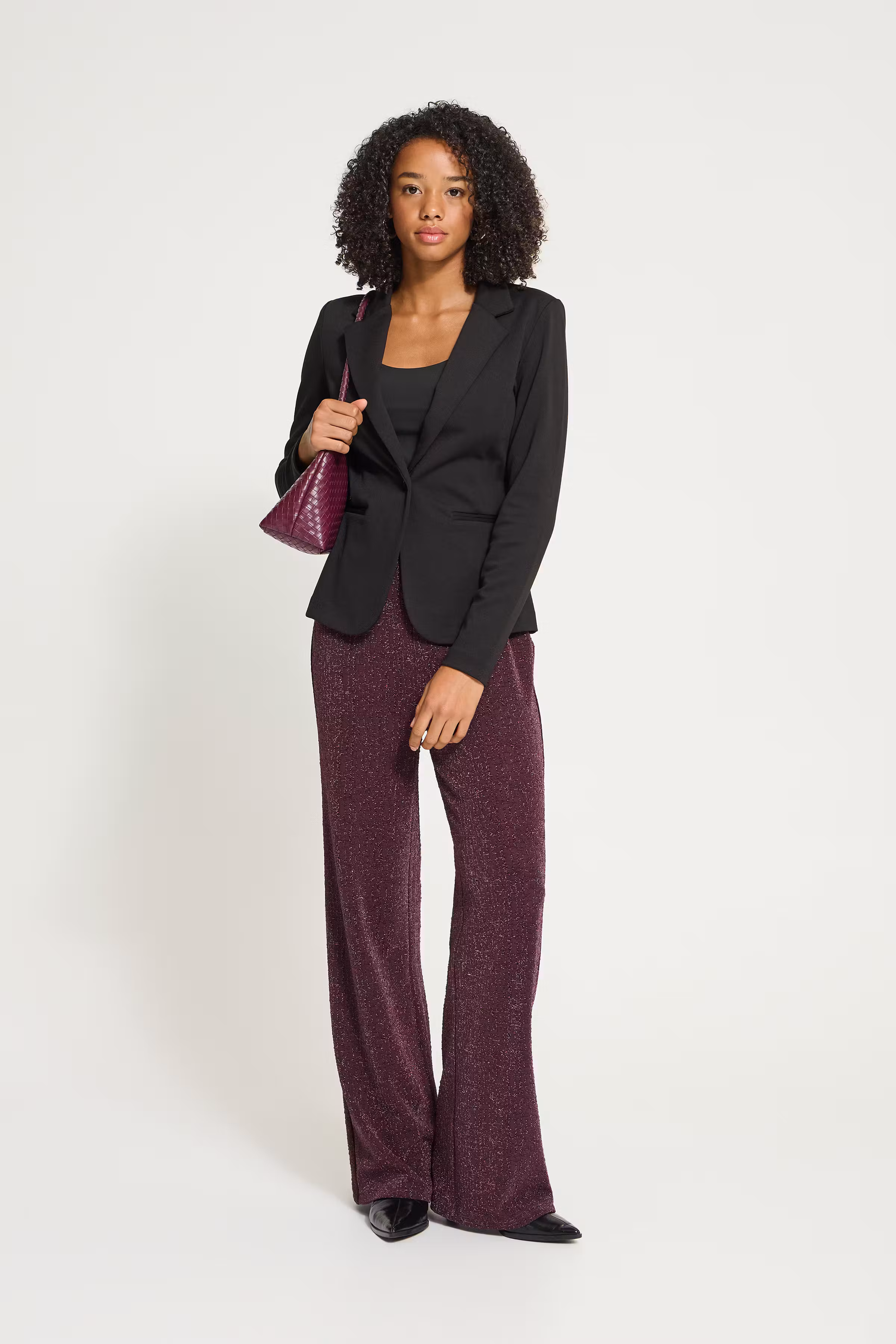 IHNAREEN Hose LOOKBOOK FRONT 20127063-191619