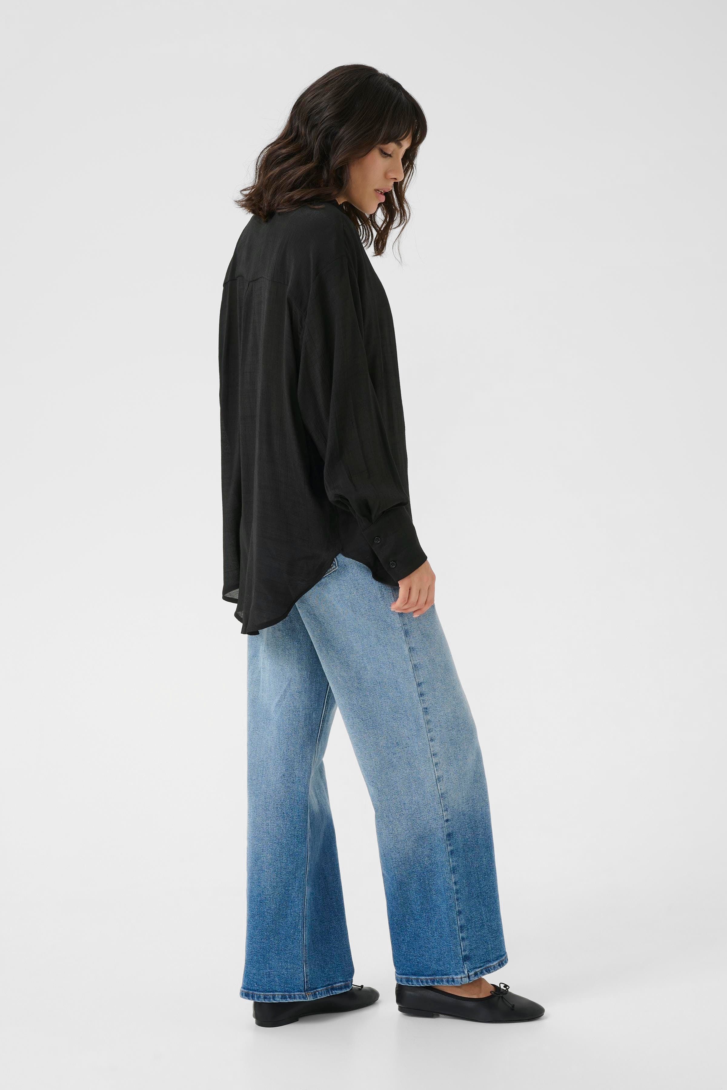 KAanja Shirt LOOKBOOK BACK 10510071-100121