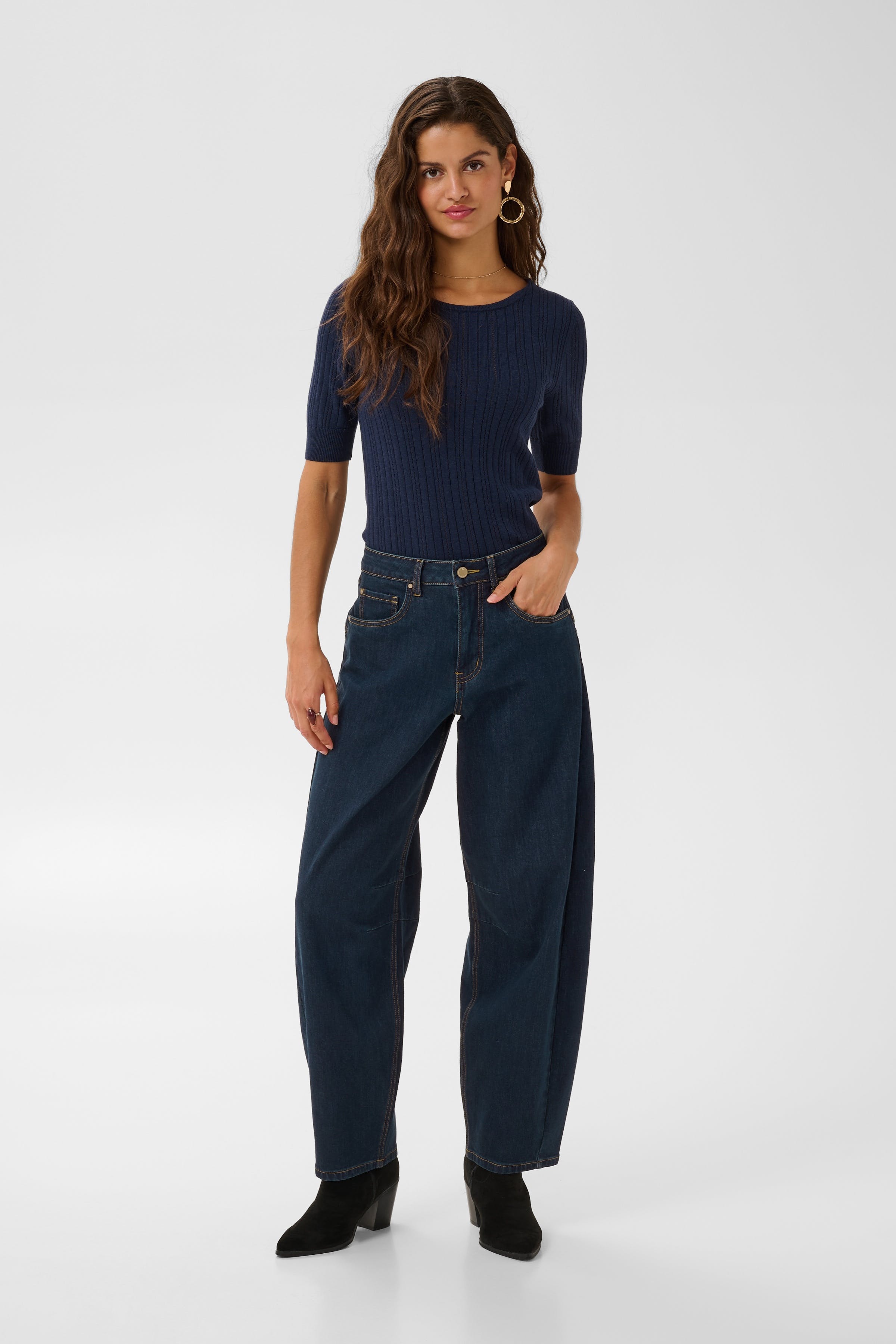 CRBahren Barrel Jeans LOOKBOOK FRONT 10614217-108346